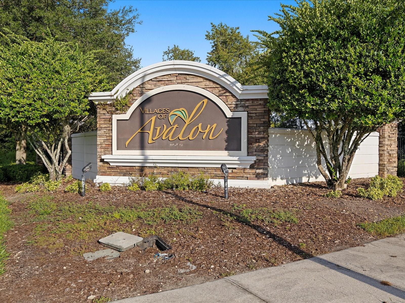 Image 3 of 49 For 675 Argyll Drive