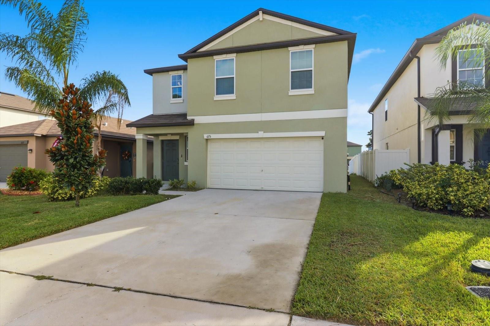 Image 5 of 49 For 675 Argyll Drive