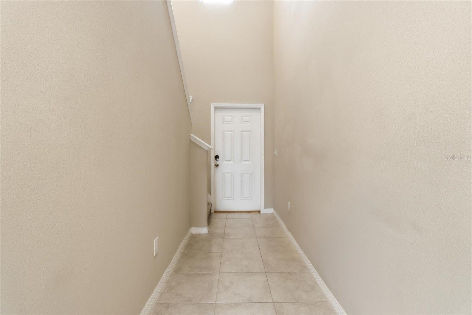 Image 8 of 49 For 675 Argyll Drive