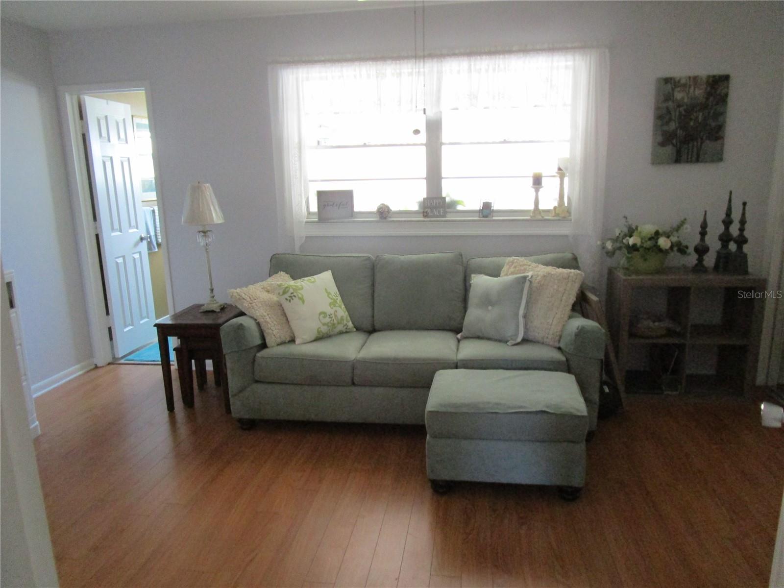 Image 21 of 37 For 5850 18th Street N 8