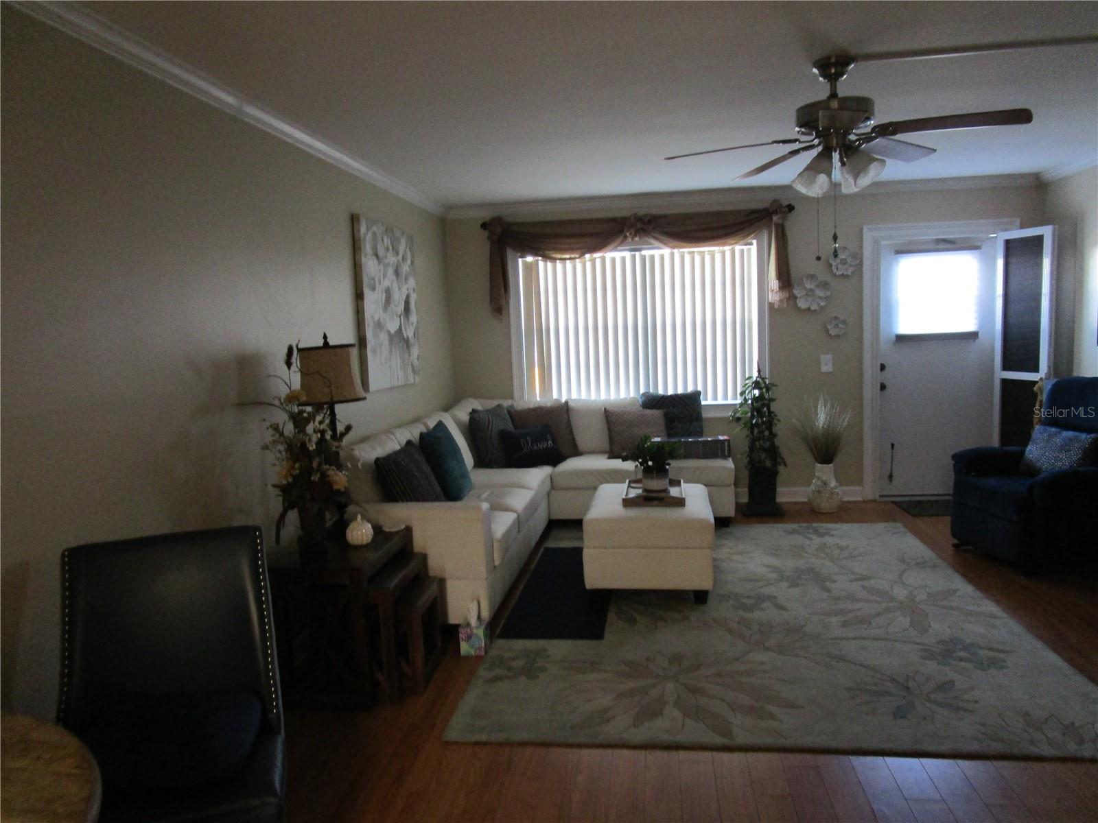 Image 4 of 37 For 5850 18th Street N 8