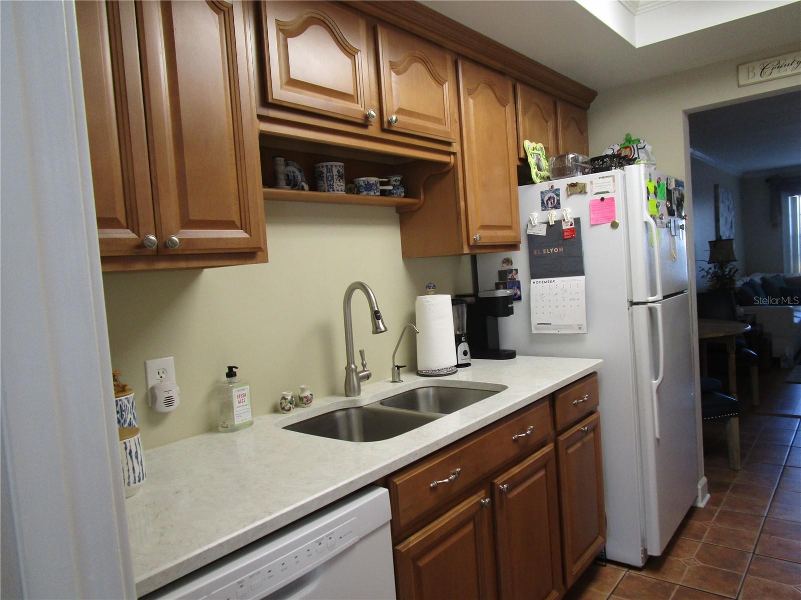 Image 9 of 37 For 5850 18th Street N 8