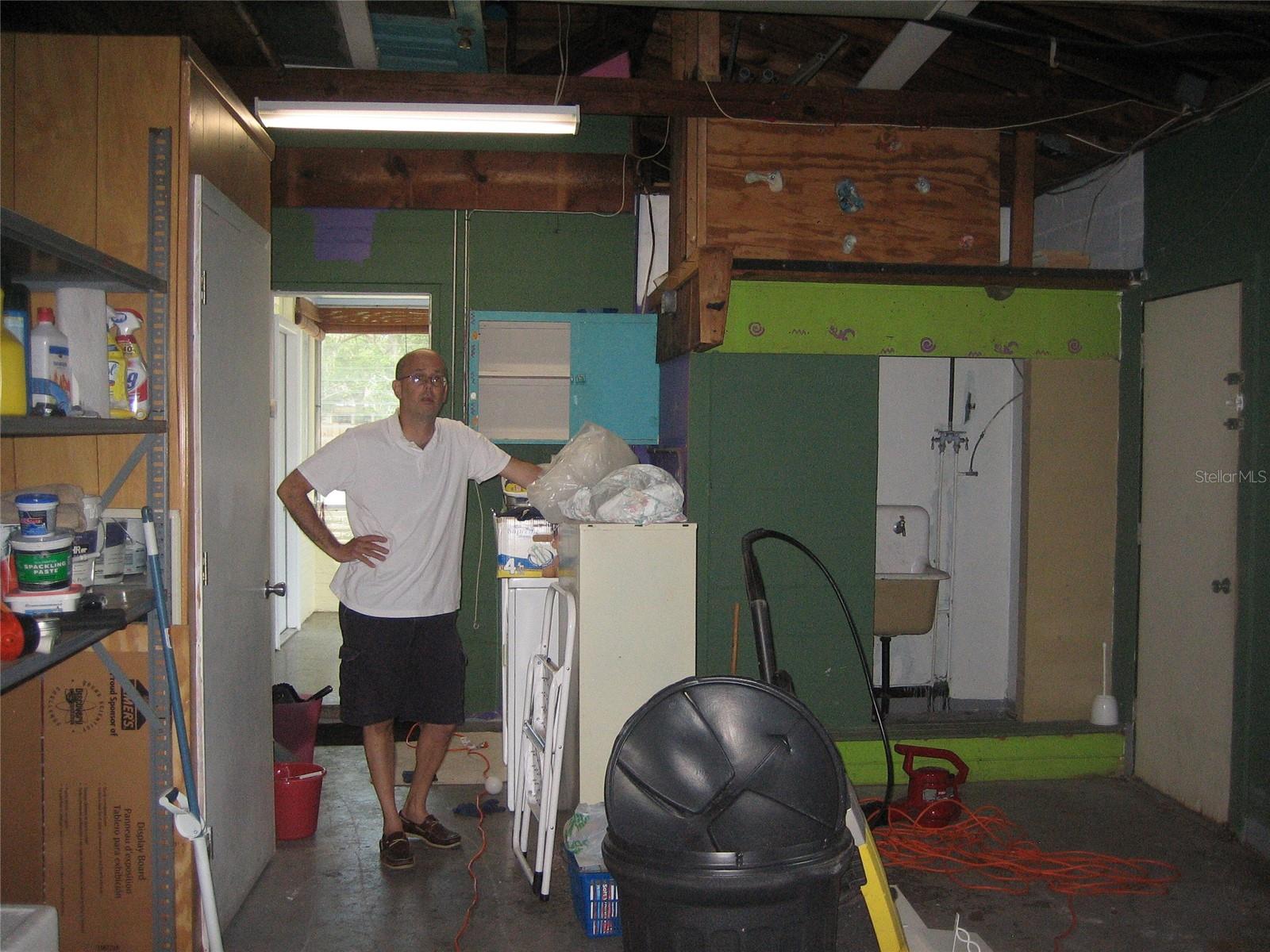 Image 32 of 59 For 1636 Douglas Avenue