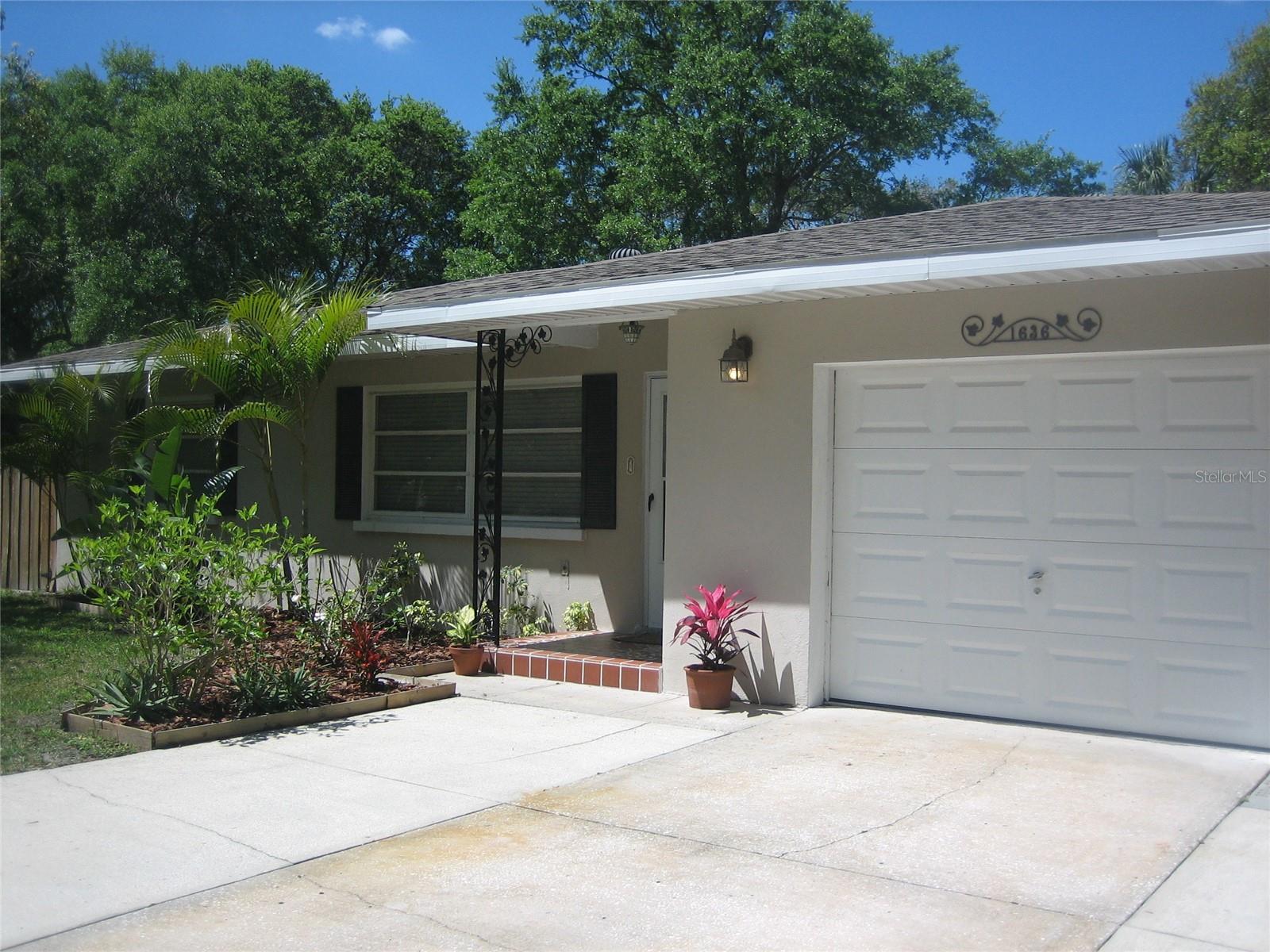 Image 4 of 59 For 1636 Douglas Avenue