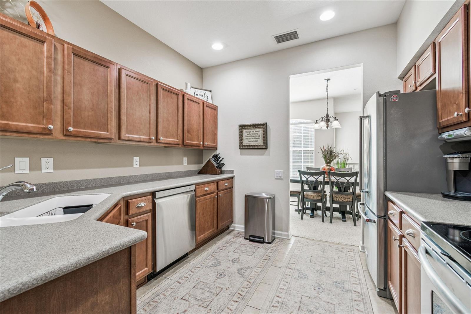 Image 65 of 89 For 841 Lantern Way  202