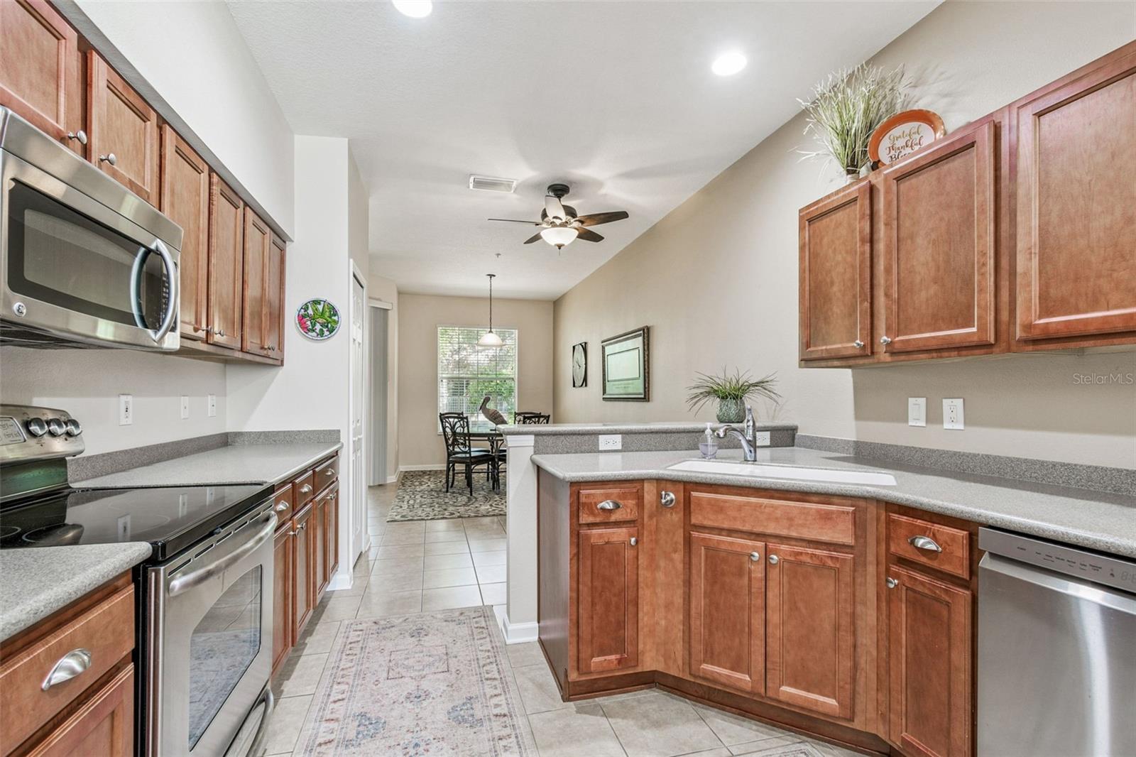 Image 68 of 89 For 841 Lantern Way  202