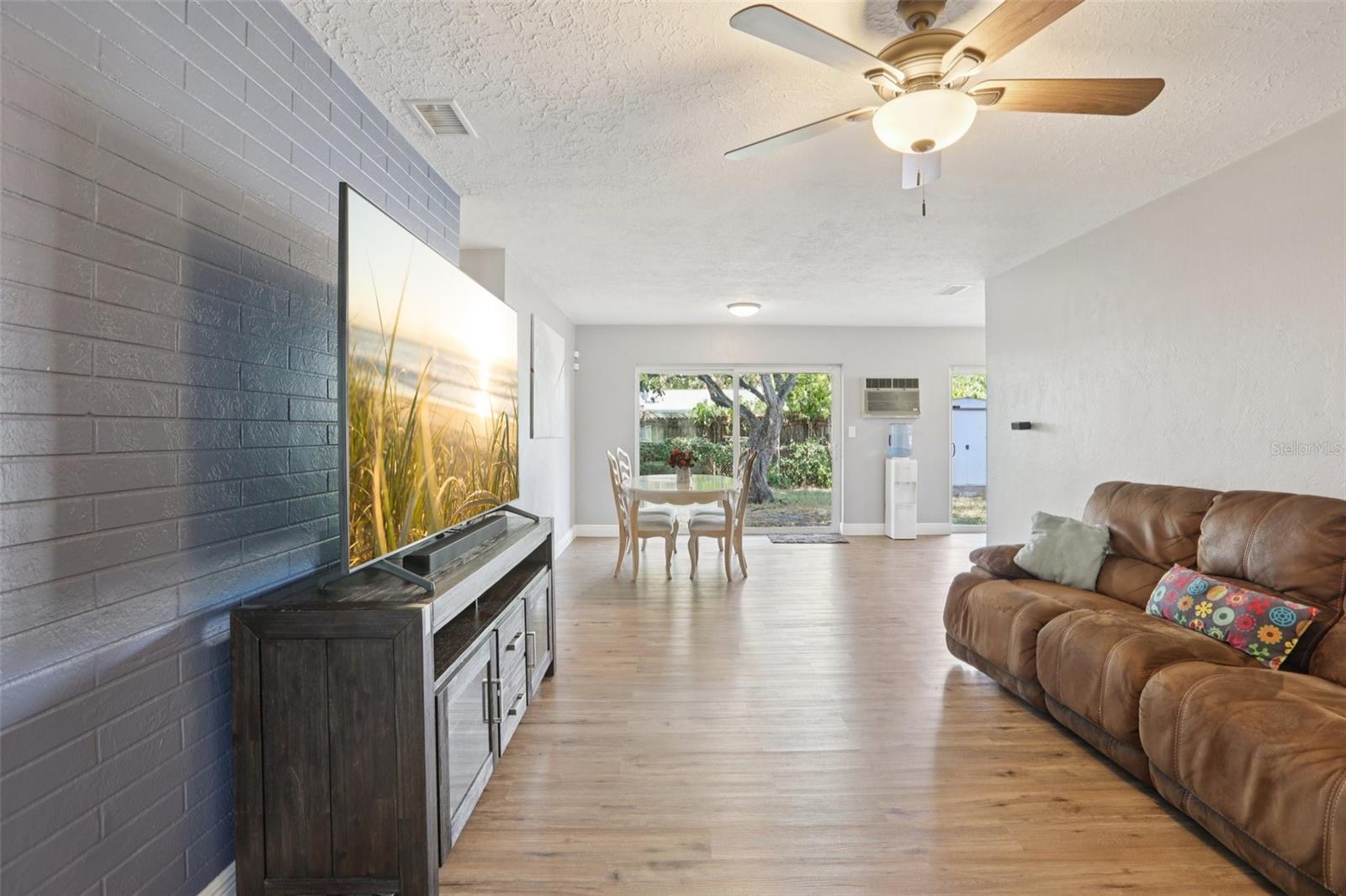 Image 4 of 20 For 8788 56th Way N