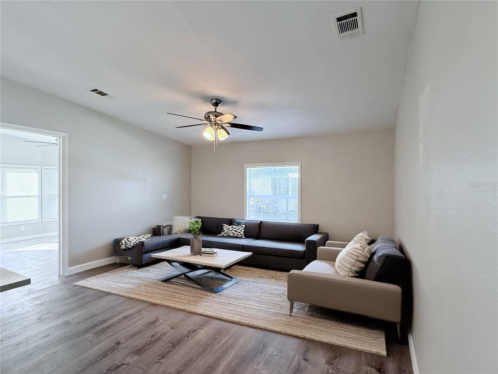 Image 4 of 20 For 5316 Ixora Street