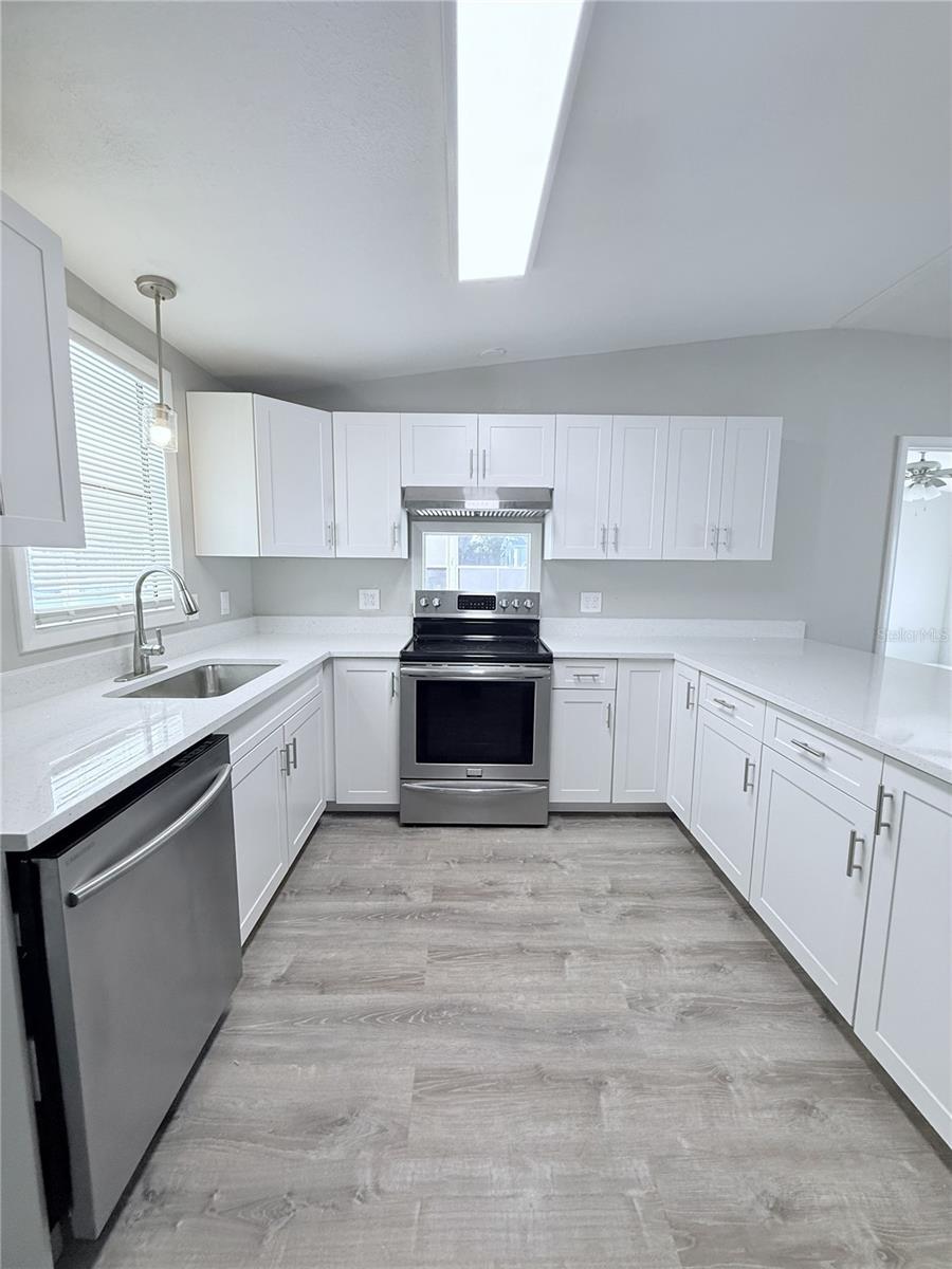 Image 6 of 20 For 5316 Ixora Street