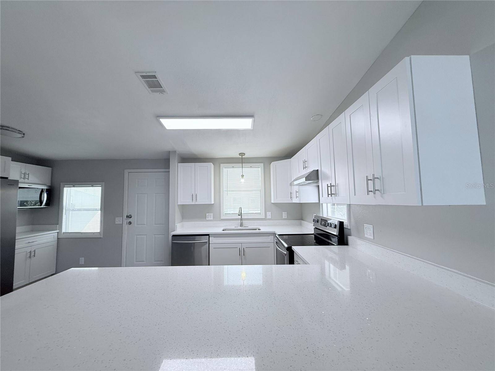 Image 8 of 20 For 5316 Ixora Street