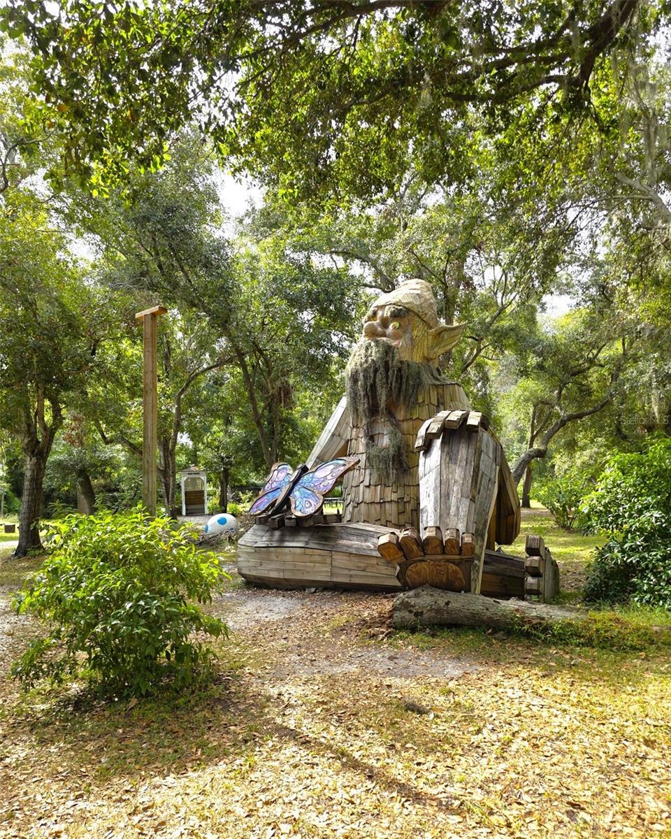 Image 47 of 54 For 915 Woodbridge Court