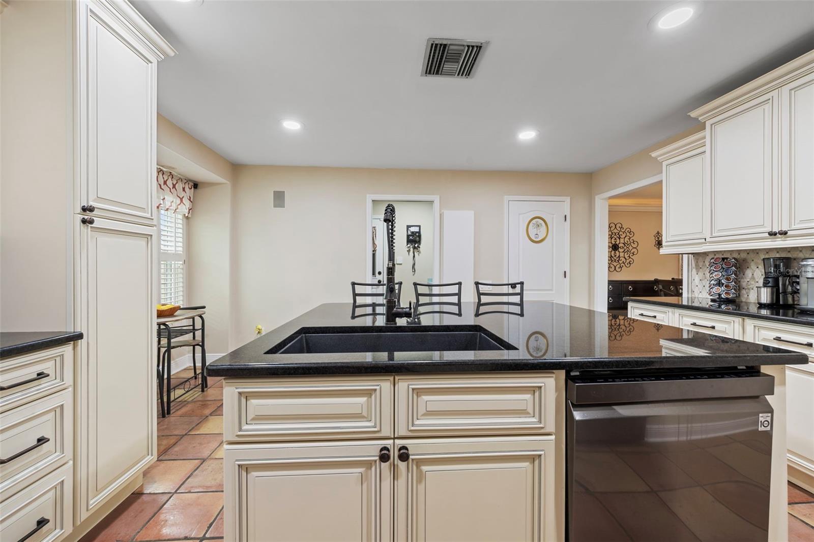 Image 18 of 59 For 9338 Fairway Lakes Court