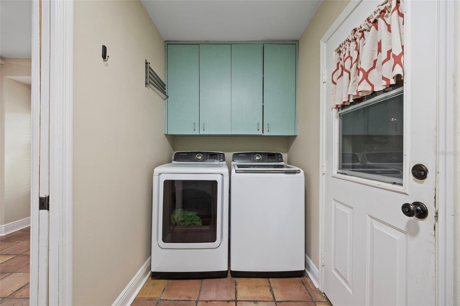 Image 19 of 59 For 9338 Fairway Lakes Court