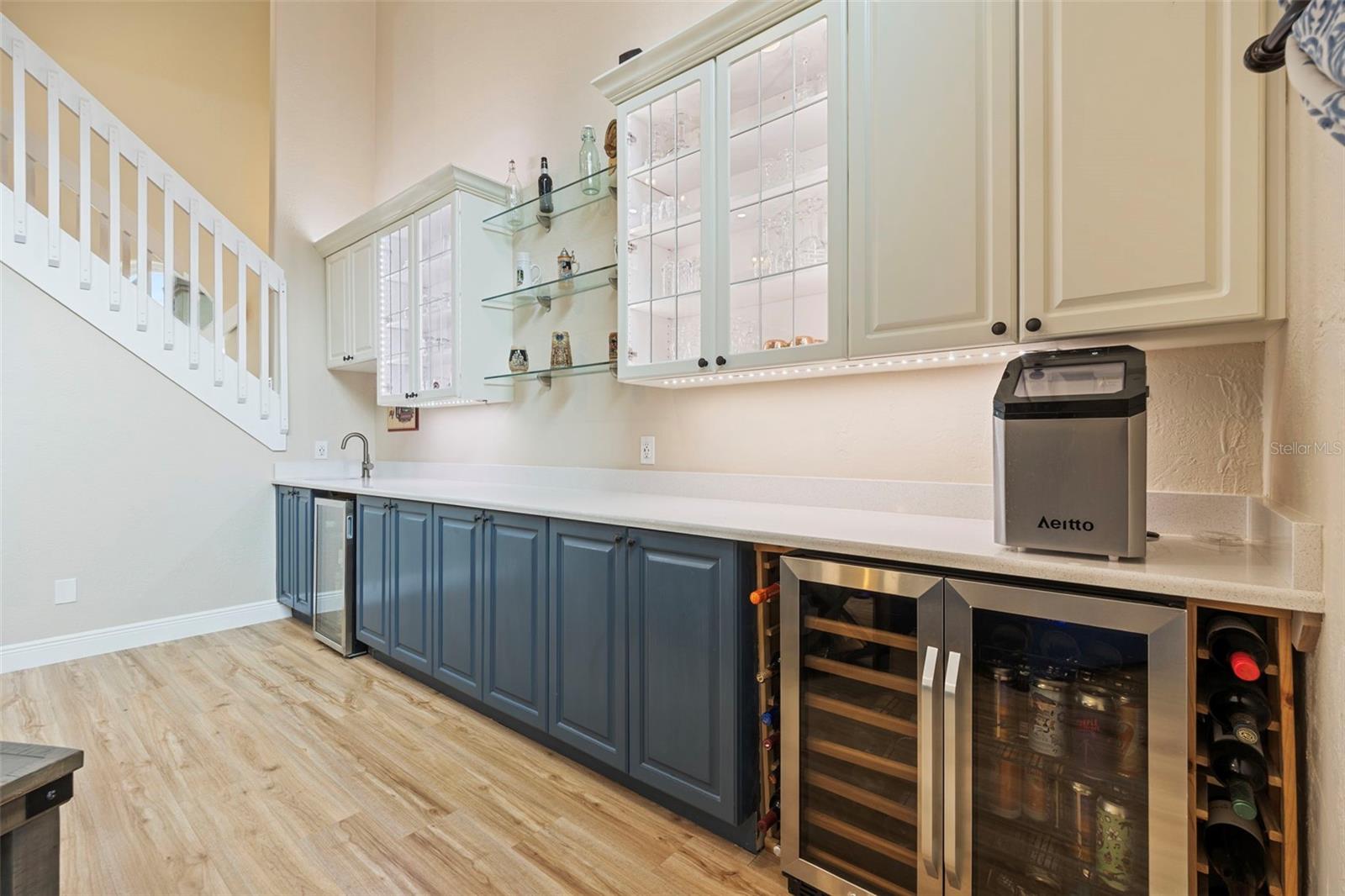 Image 21 of 59 For 9338 Fairway Lakes Court