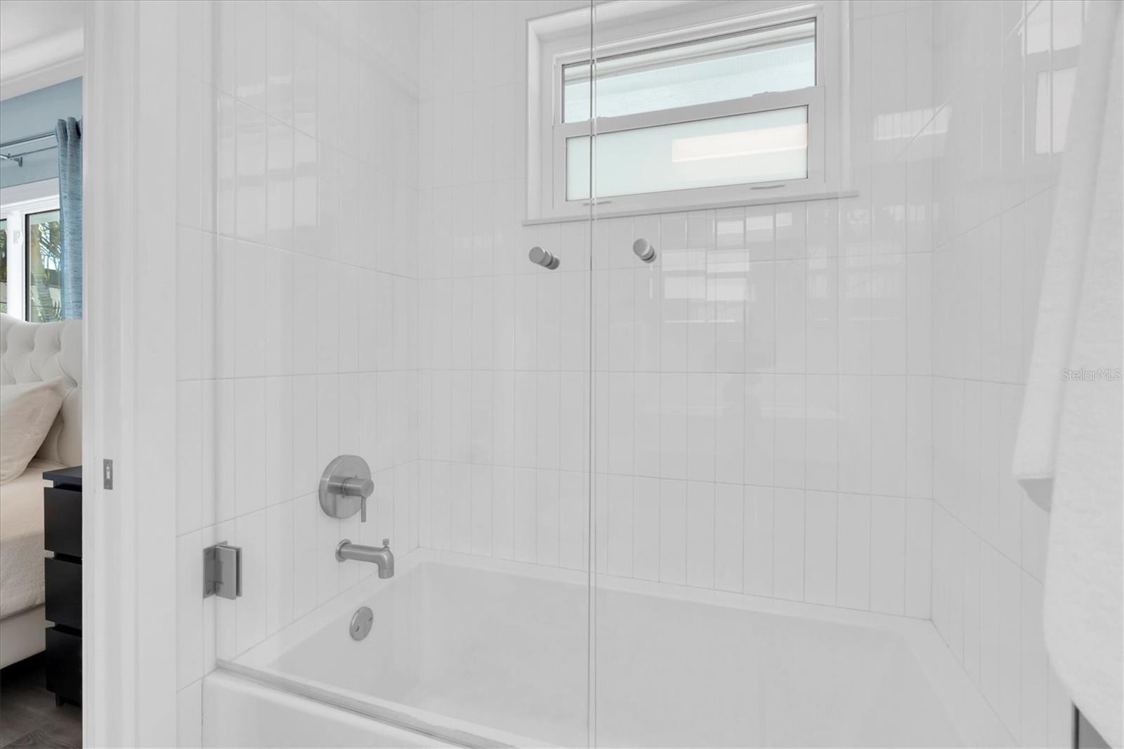 Image 23 of 45 For 104 24th Street