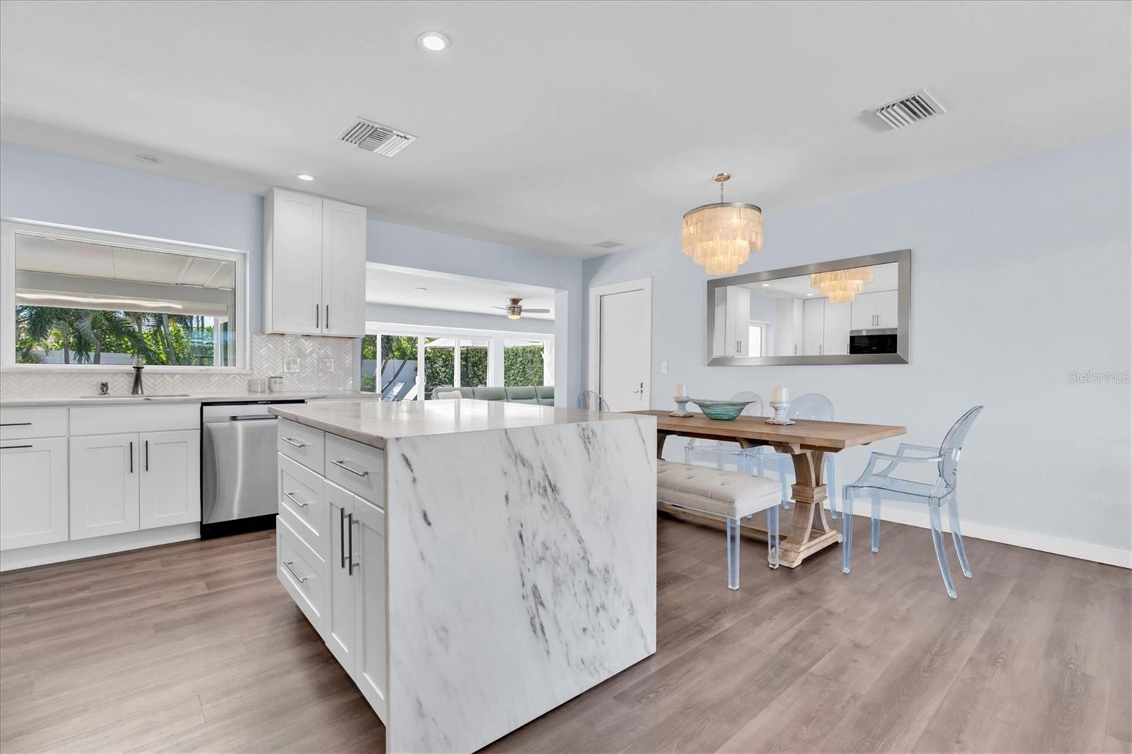 Image 9 of 45 For 104 24th Street