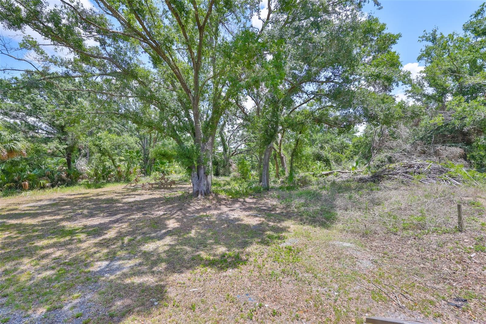 Image 17 of 38 For 2112 33rd Street Se