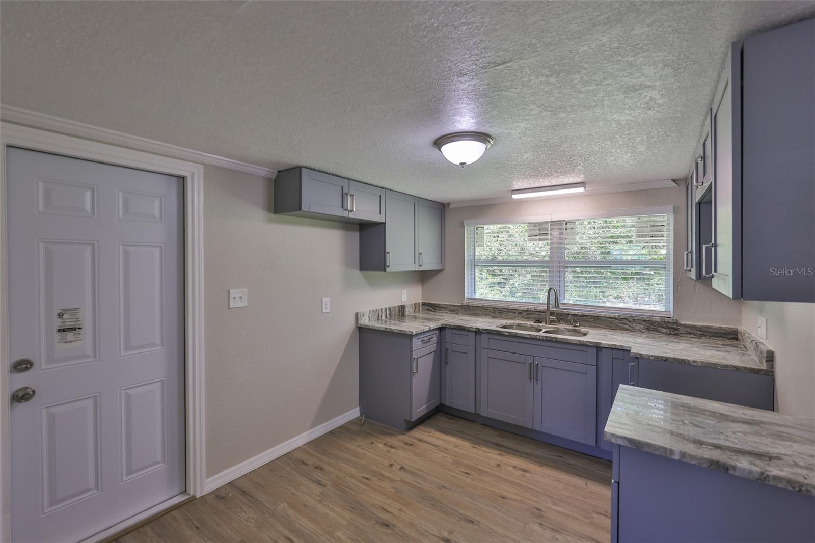 Image 22 of 38 For 2112 33rd Street Se