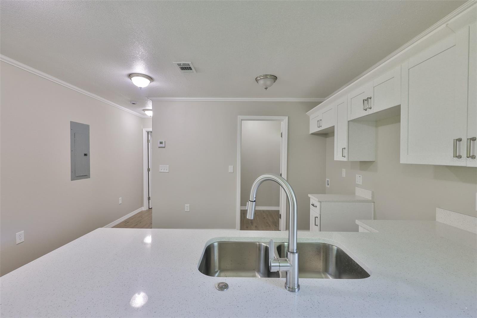 Image 7 of 38 For 2112 33rd Street Se