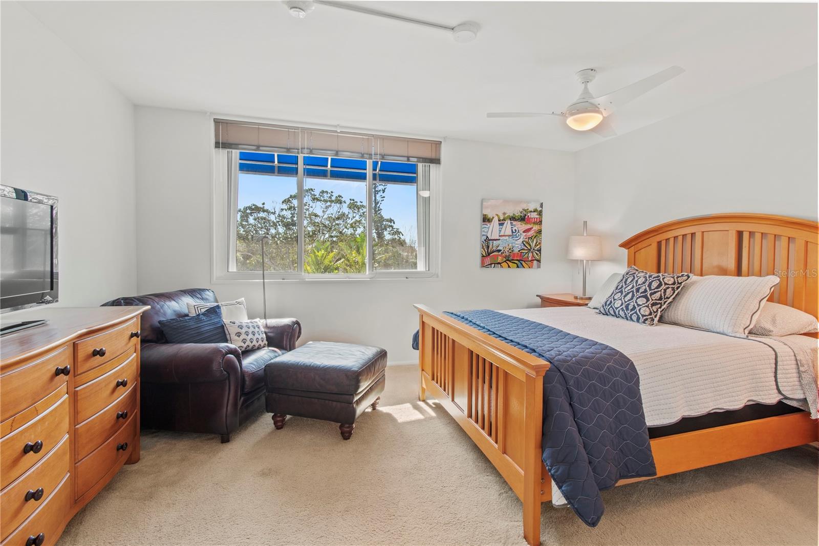 Image 27 of 58 For 829 Bayport Way 829