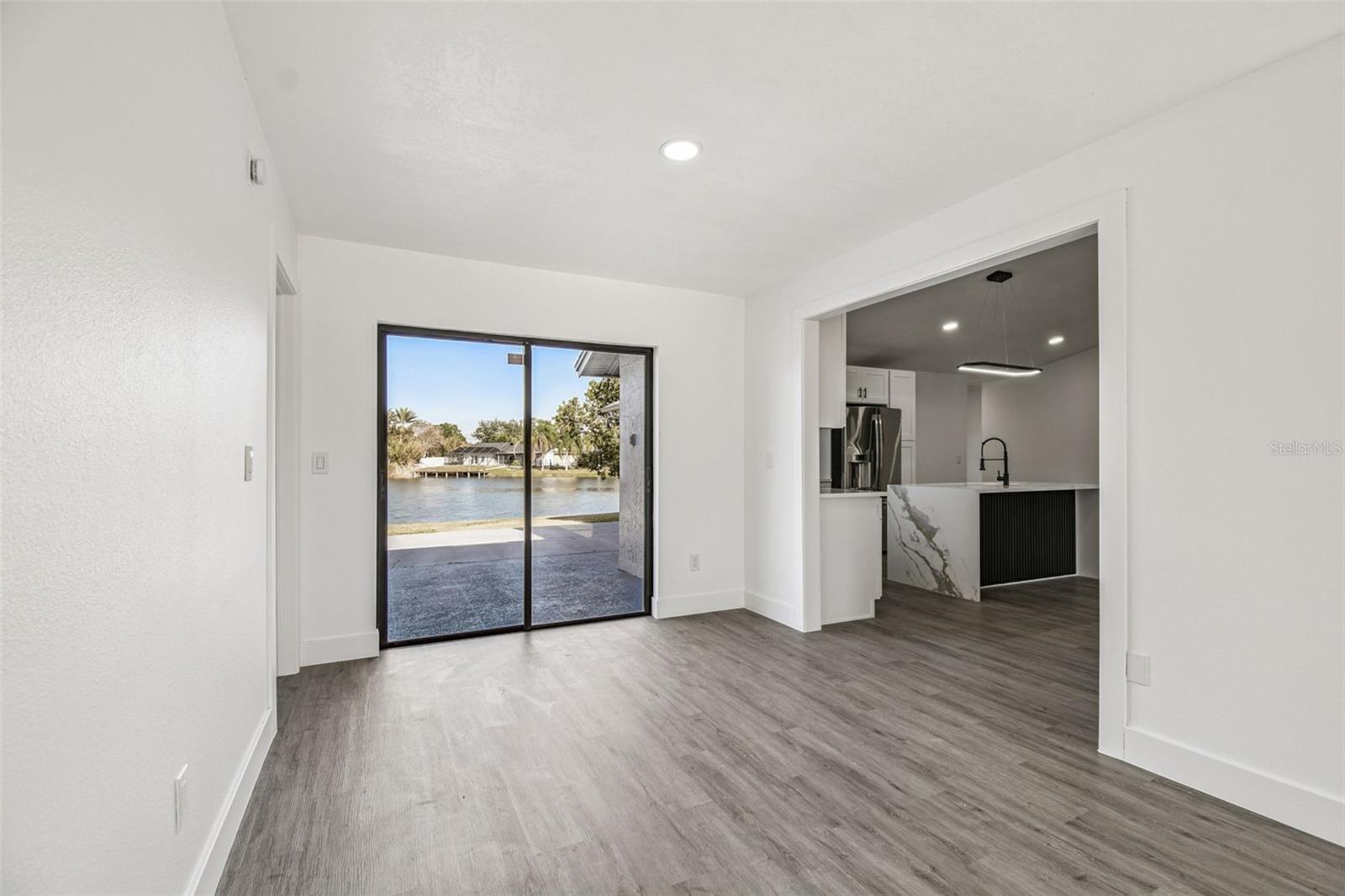 Image 18 of 86 For 10609 Out Island Drive