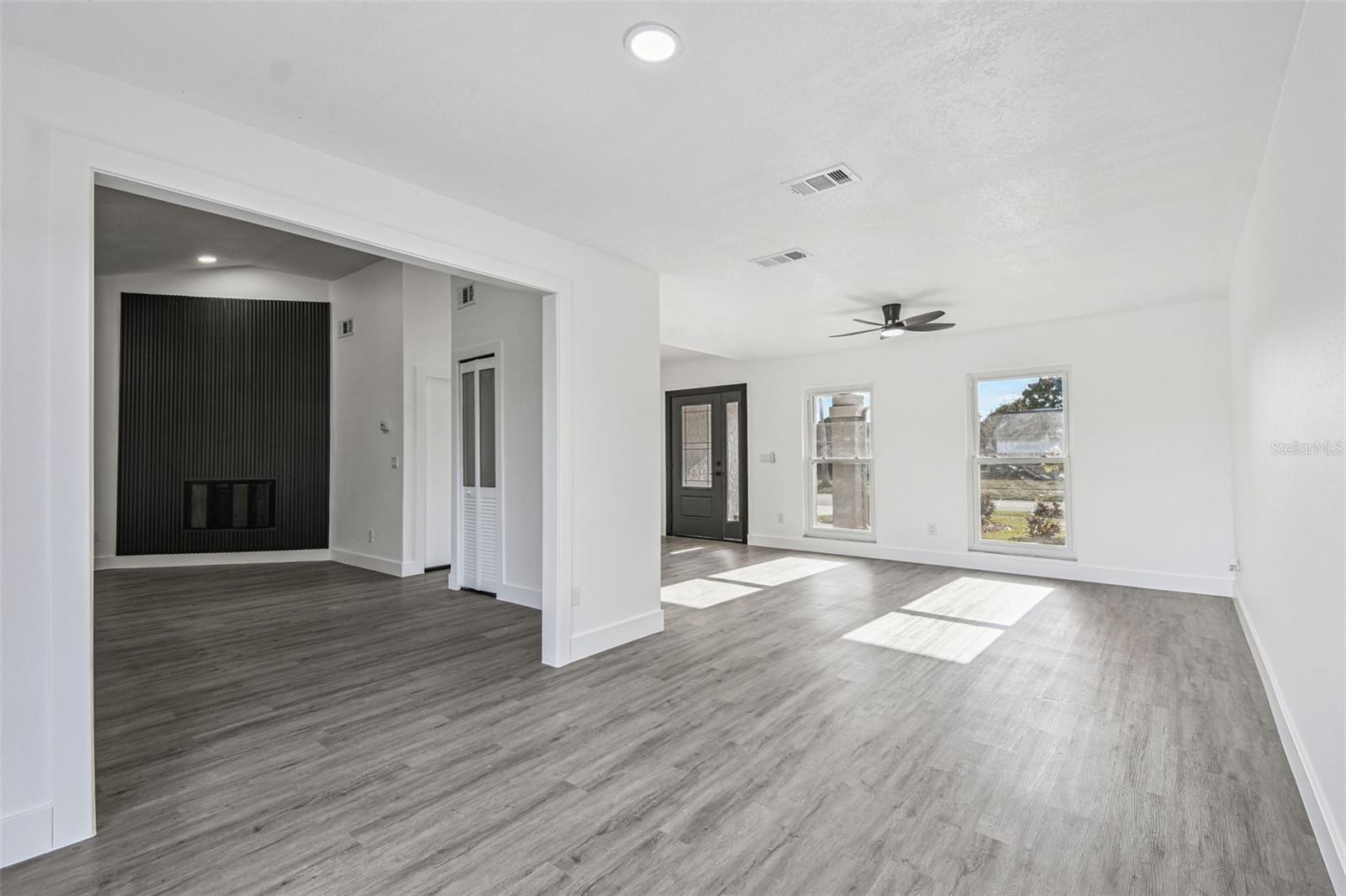 Image 19 of 86 For 10609 Out Island Drive