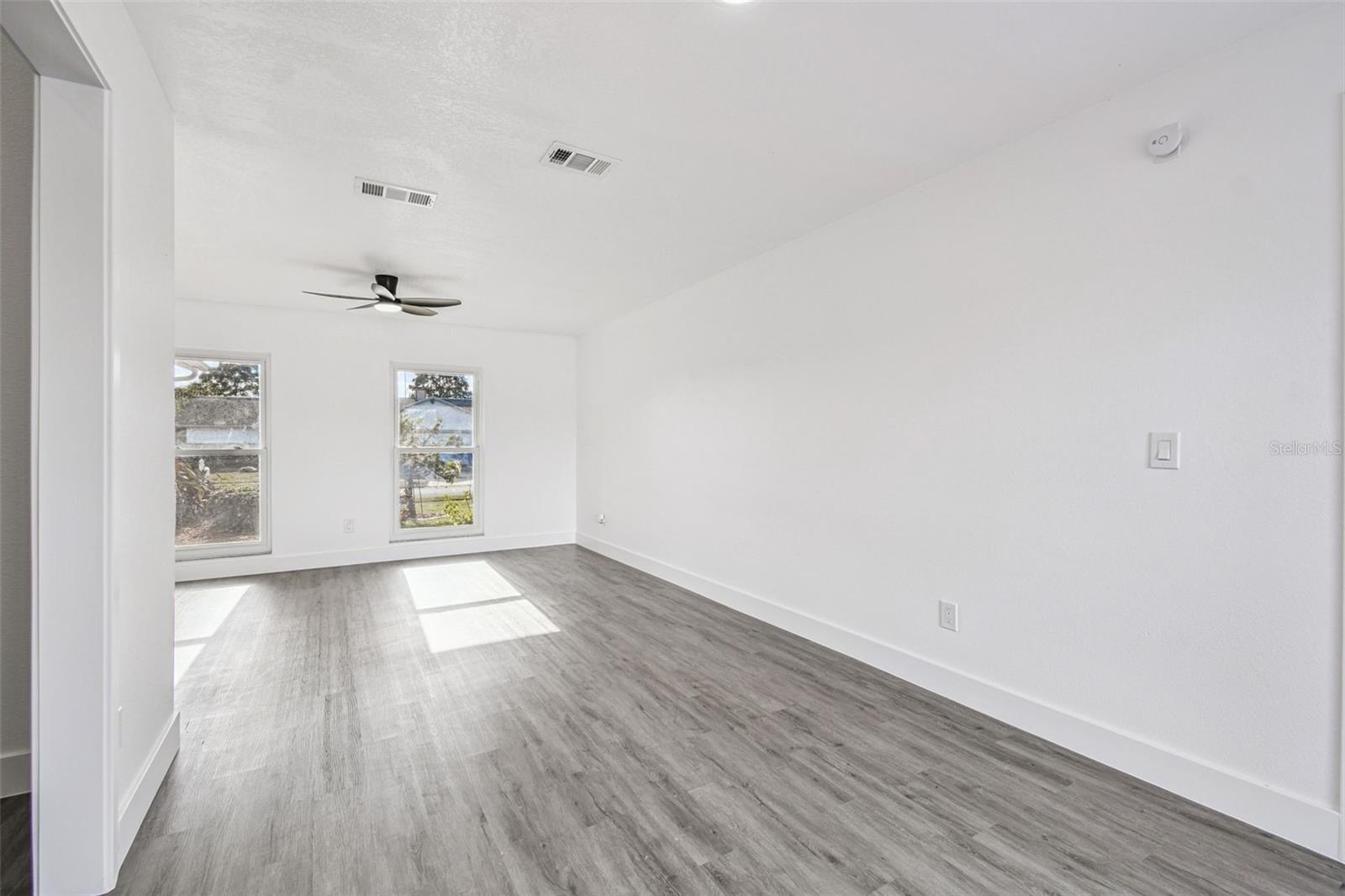 Image 20 of 86 For 10609 Out Island Drive