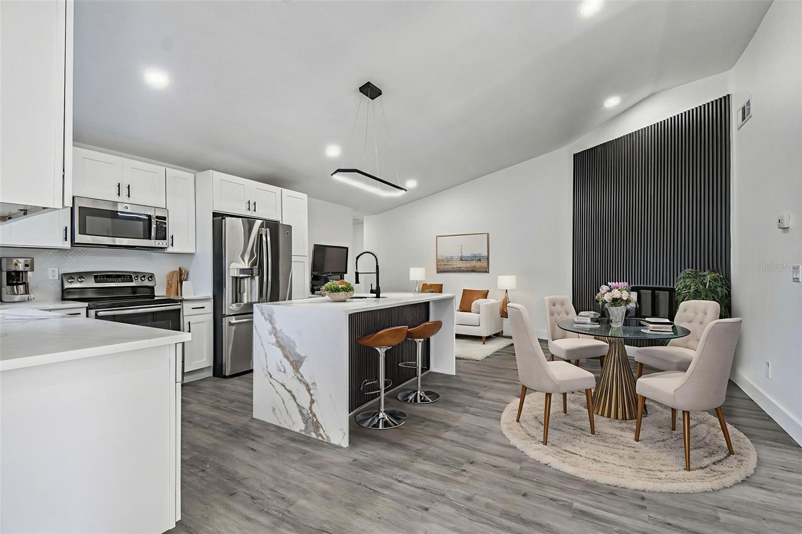 Image 21 of 86 For 10609 Out Island Drive