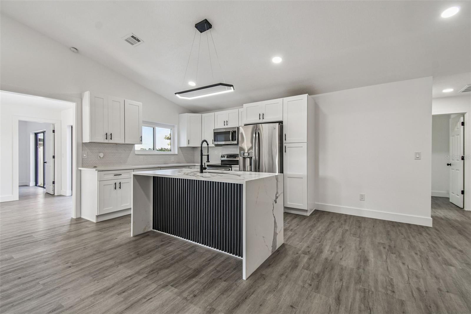 Image 24 of 86 For 10609 Out Island Drive