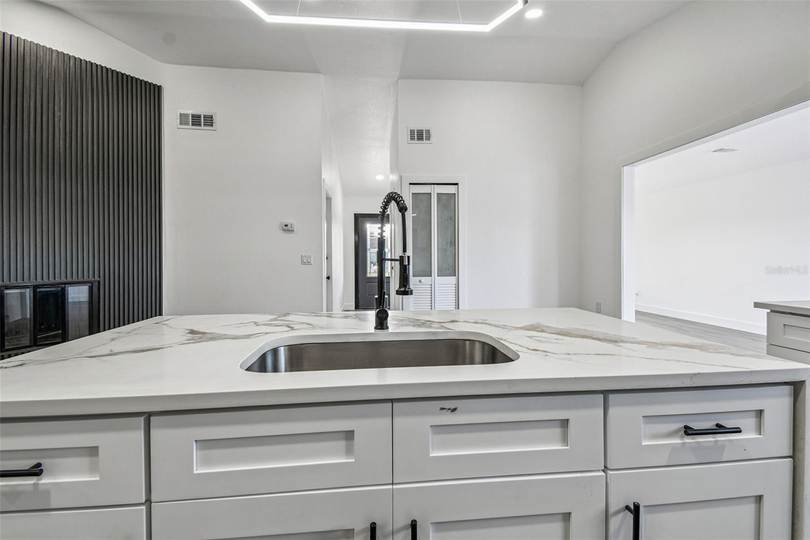 Image 27 of 86 For 10609 Out Island Drive