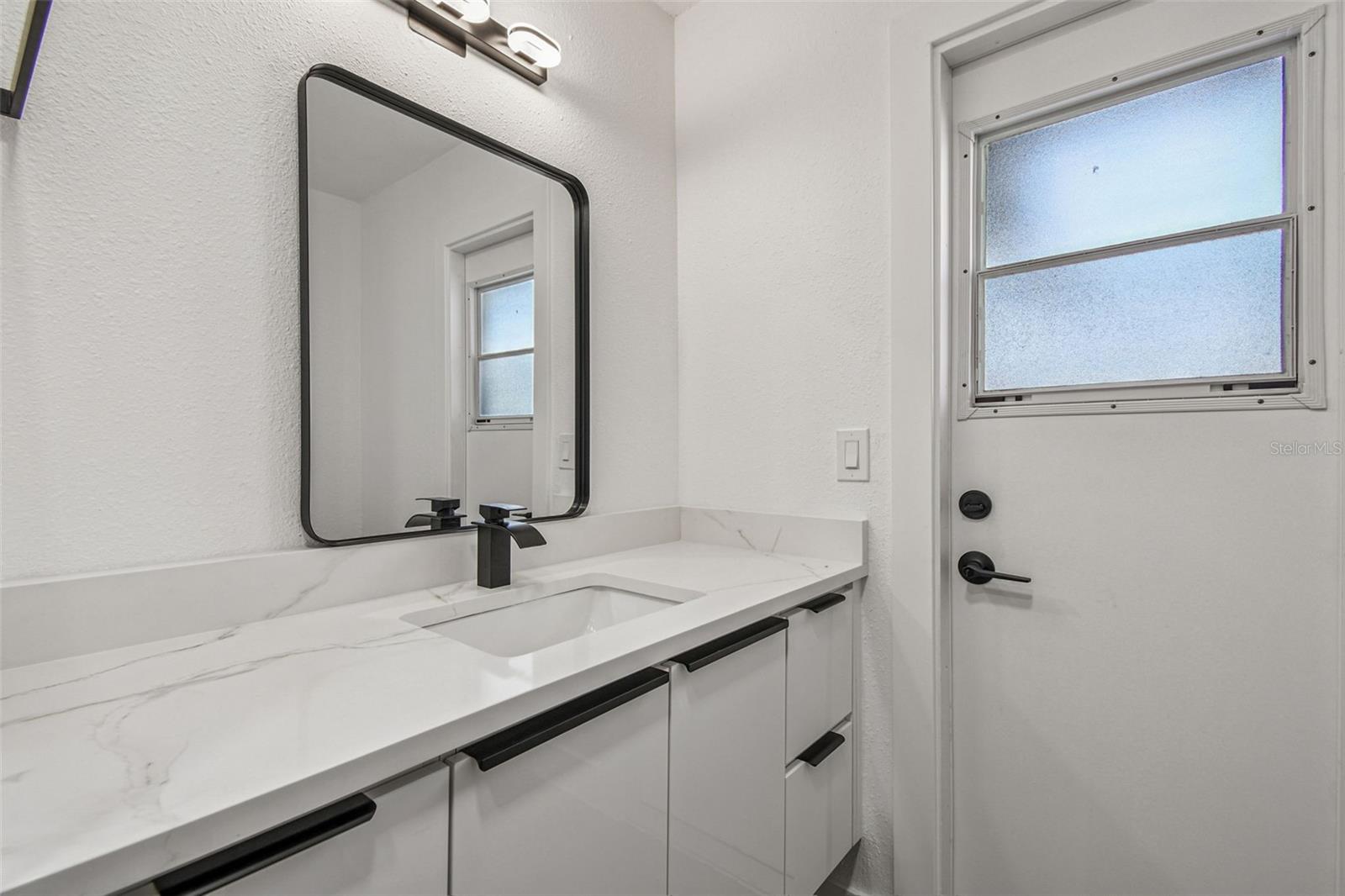 Image 33 of 86 For 10609 Out Island Drive