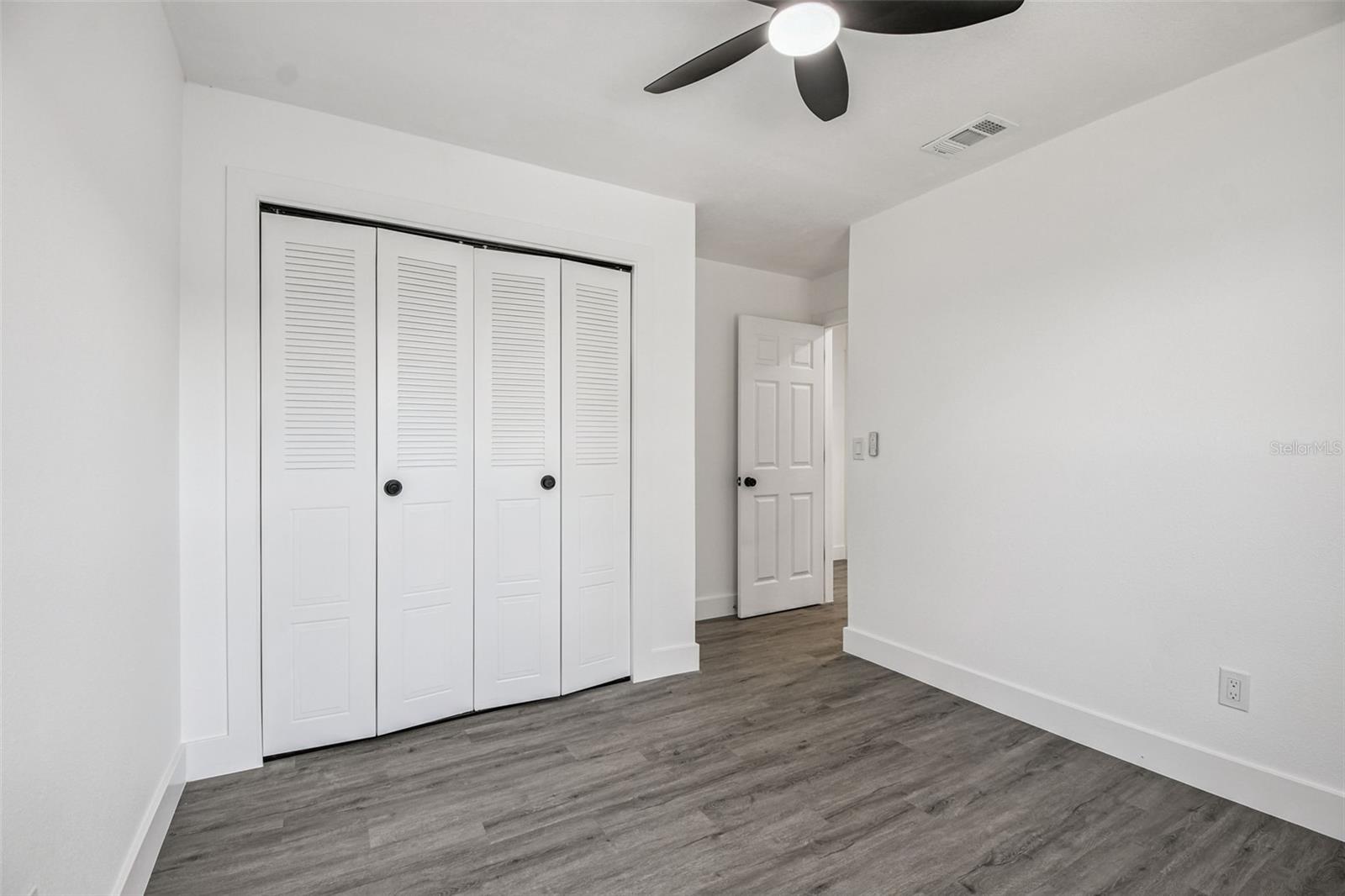 Image 37 of 86 For 10609 Out Island Drive