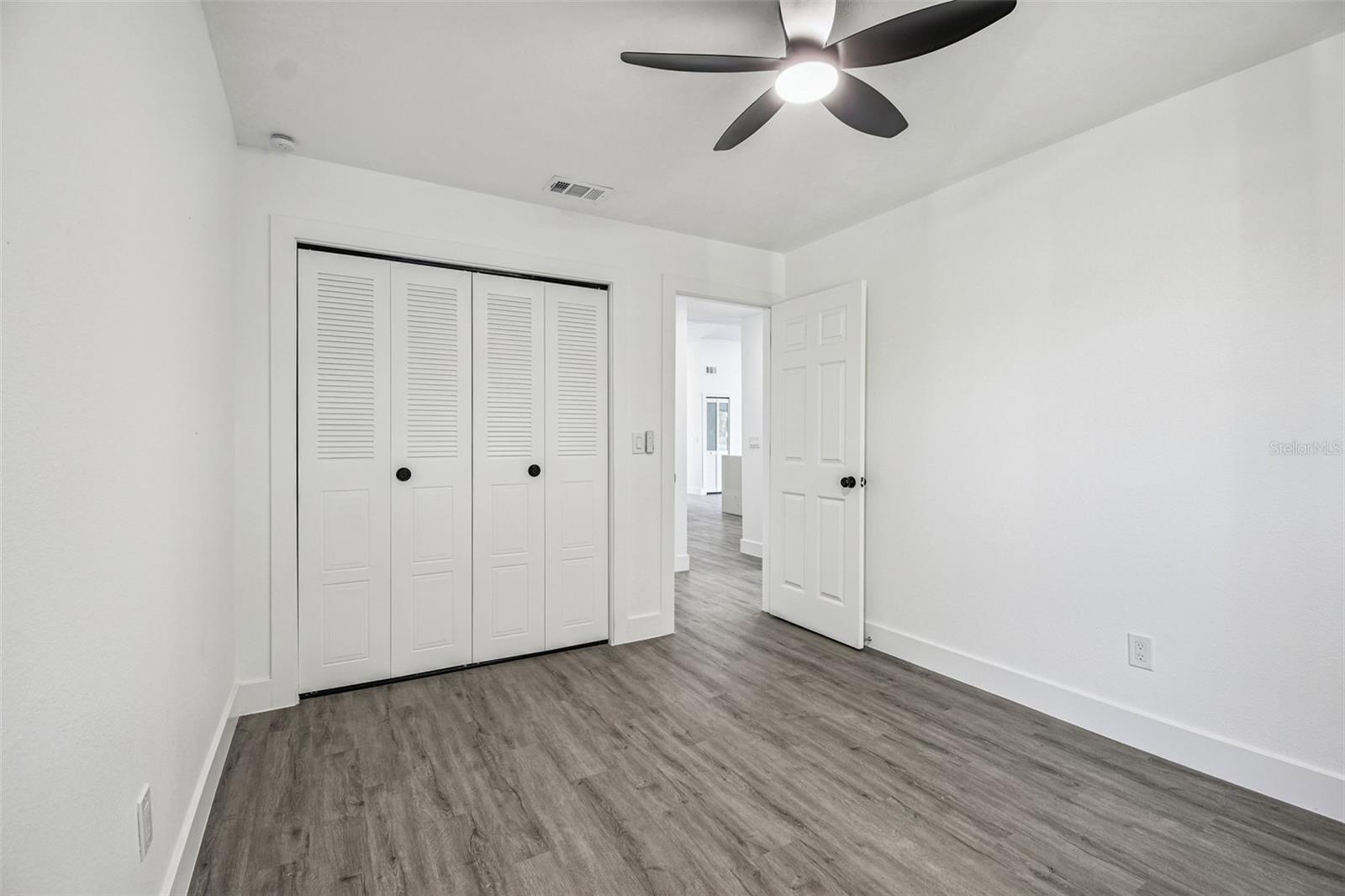 Image 41 of 86 For 10609 Out Island Drive