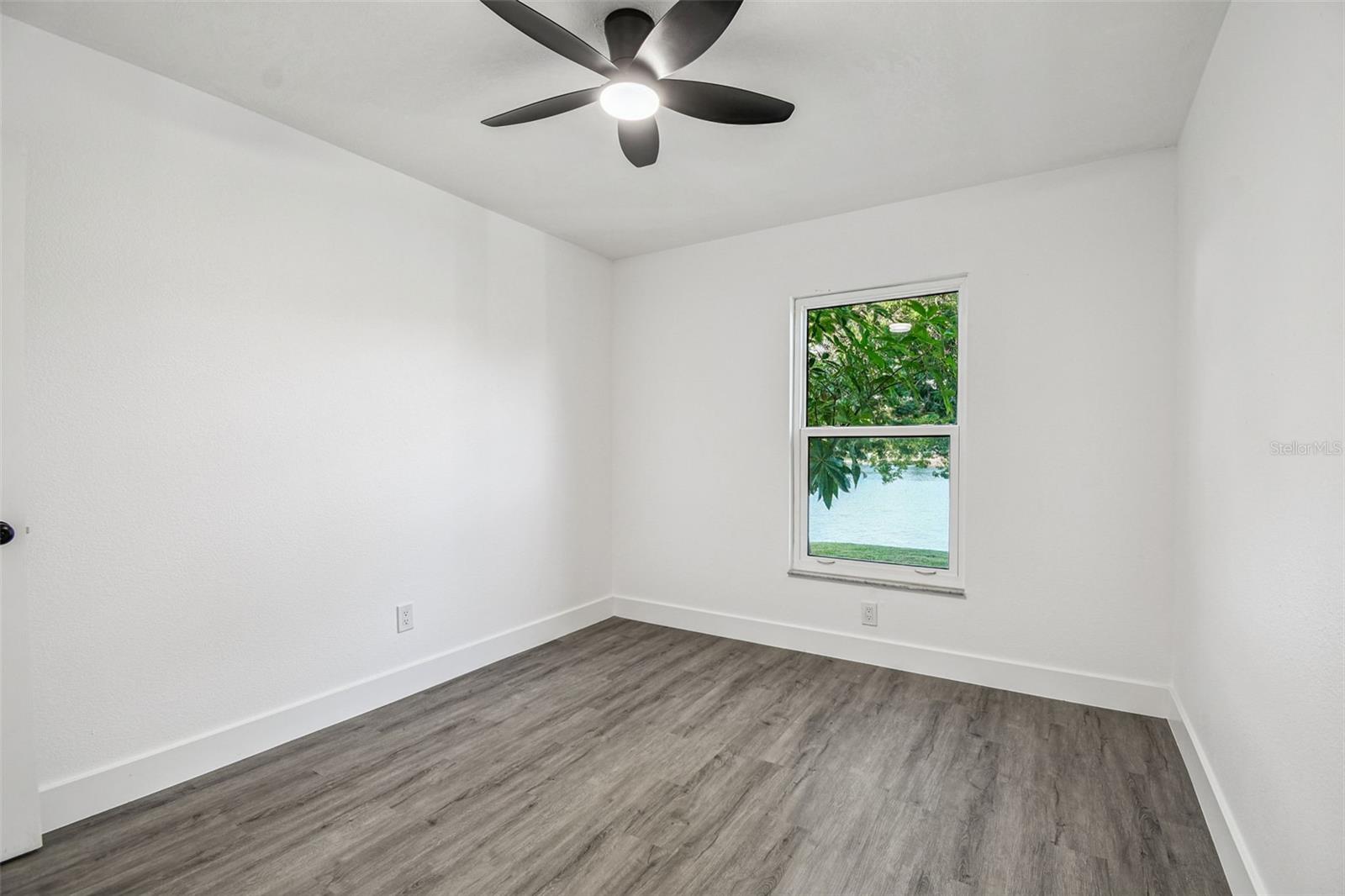 Image 42 of 86 For 10609 Out Island Drive