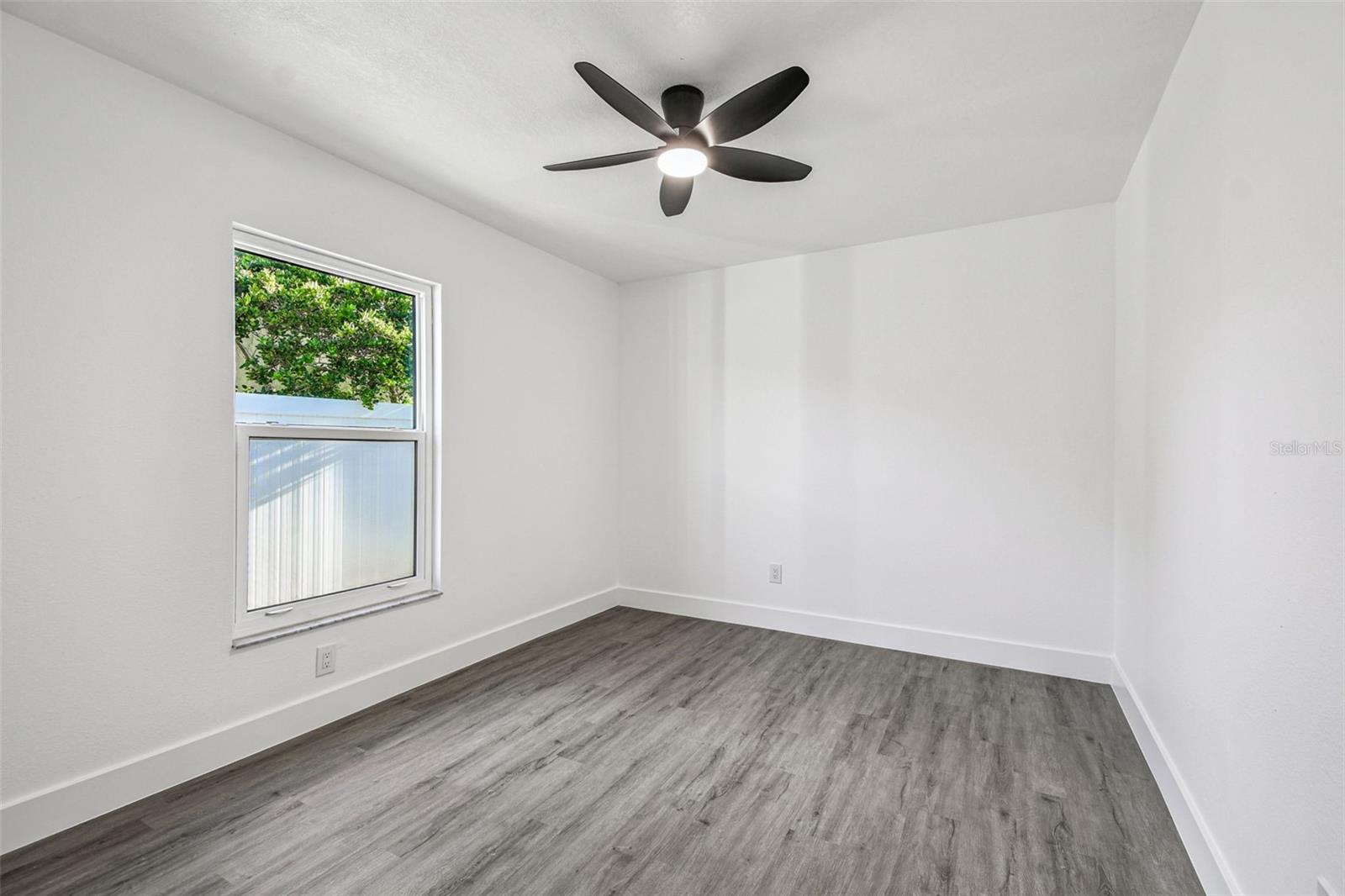 Image 43 of 86 For 10609 Out Island Drive