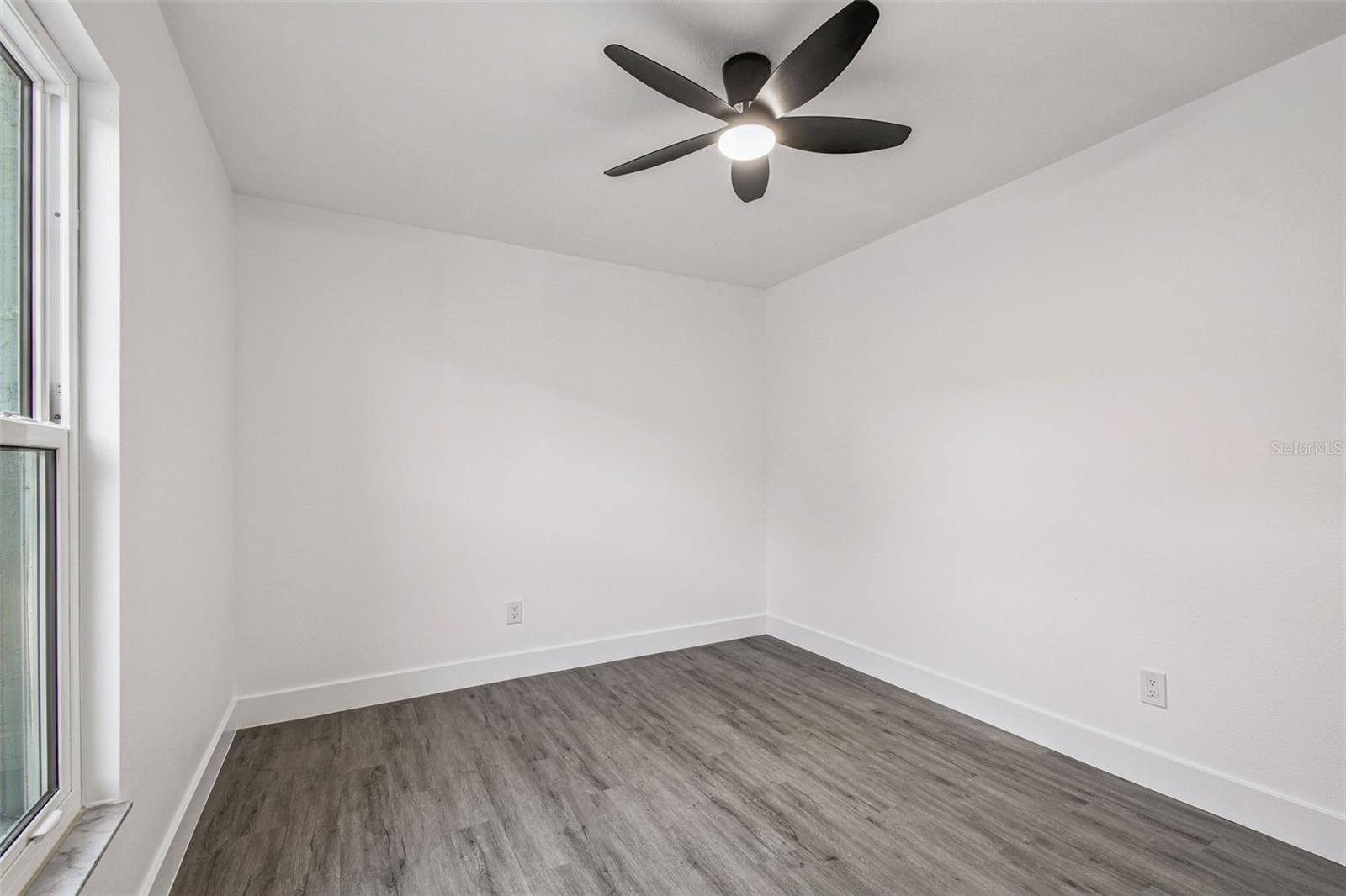 Image 46 of 86 For 10609 Out Island Drive