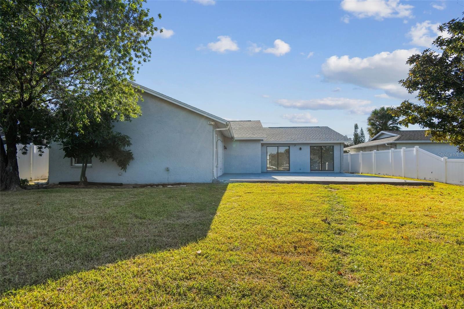 Image 61 of 86 For 10609 Out Island Drive