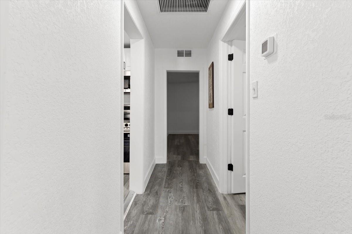 Image 11 of 21 For 4112 Ellicott Street