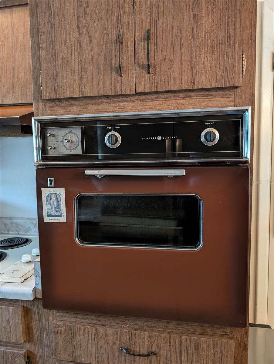 Image 12 of 38 For 618 Bell Avenue