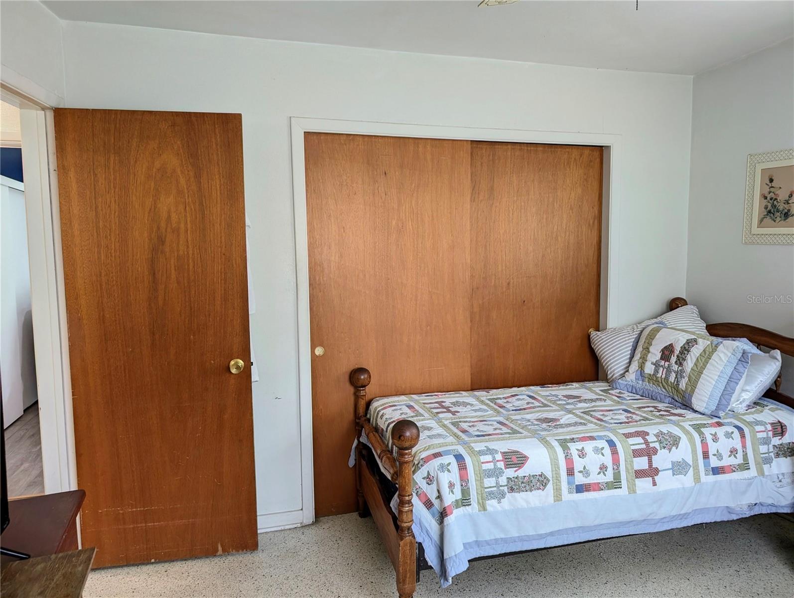 Image 20 of 38 For 618 Bell Avenue