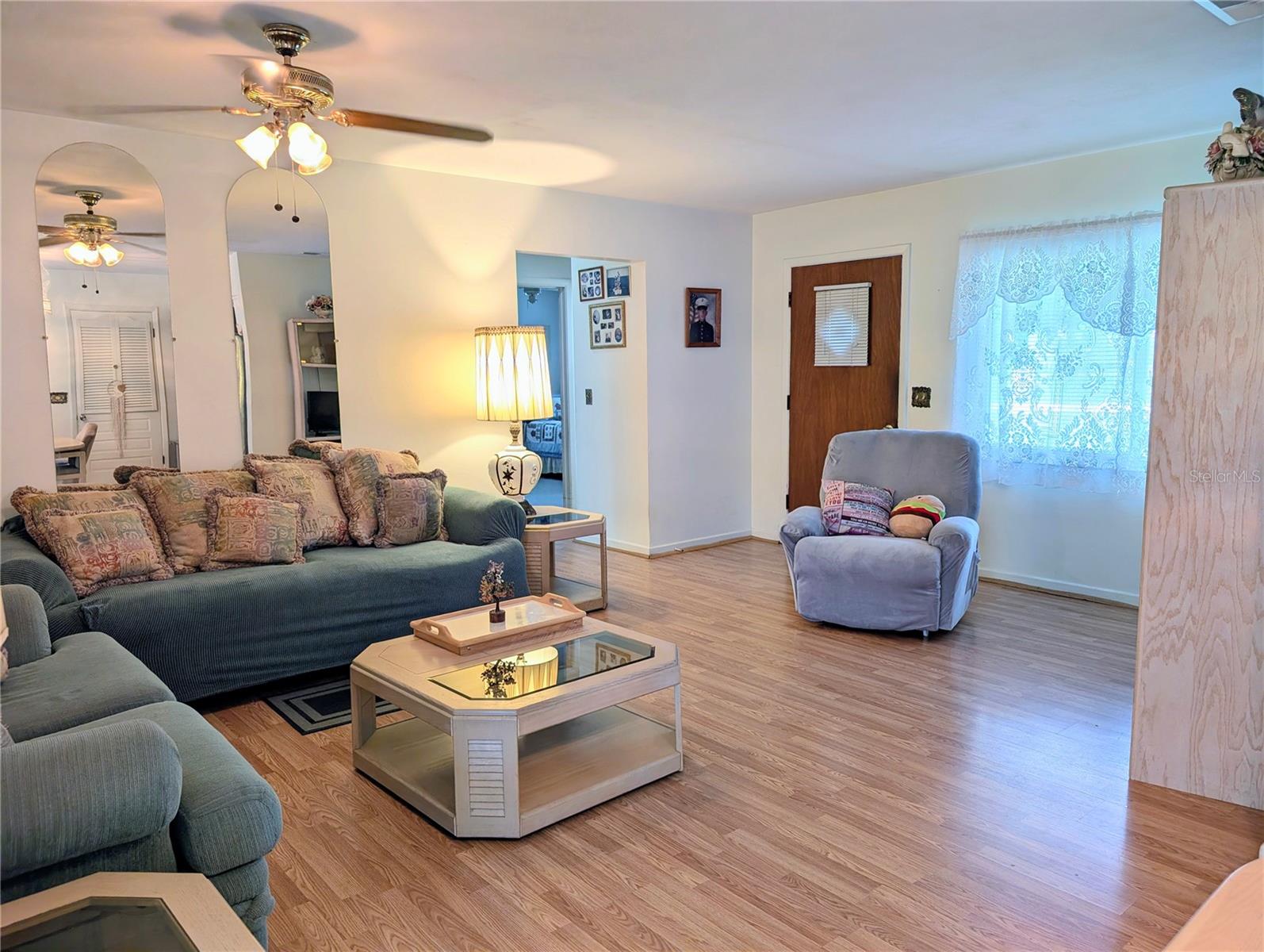 Image 4 of 38 For 618 Bell Avenue