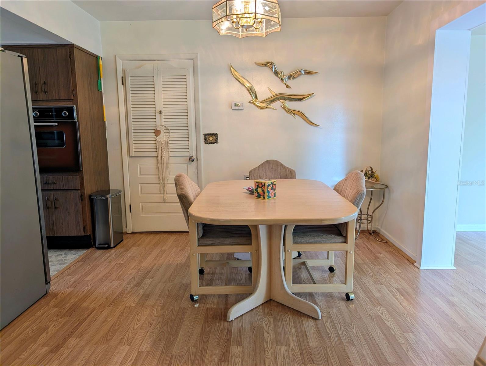 Image 6 of 38 For 618 Bell Avenue