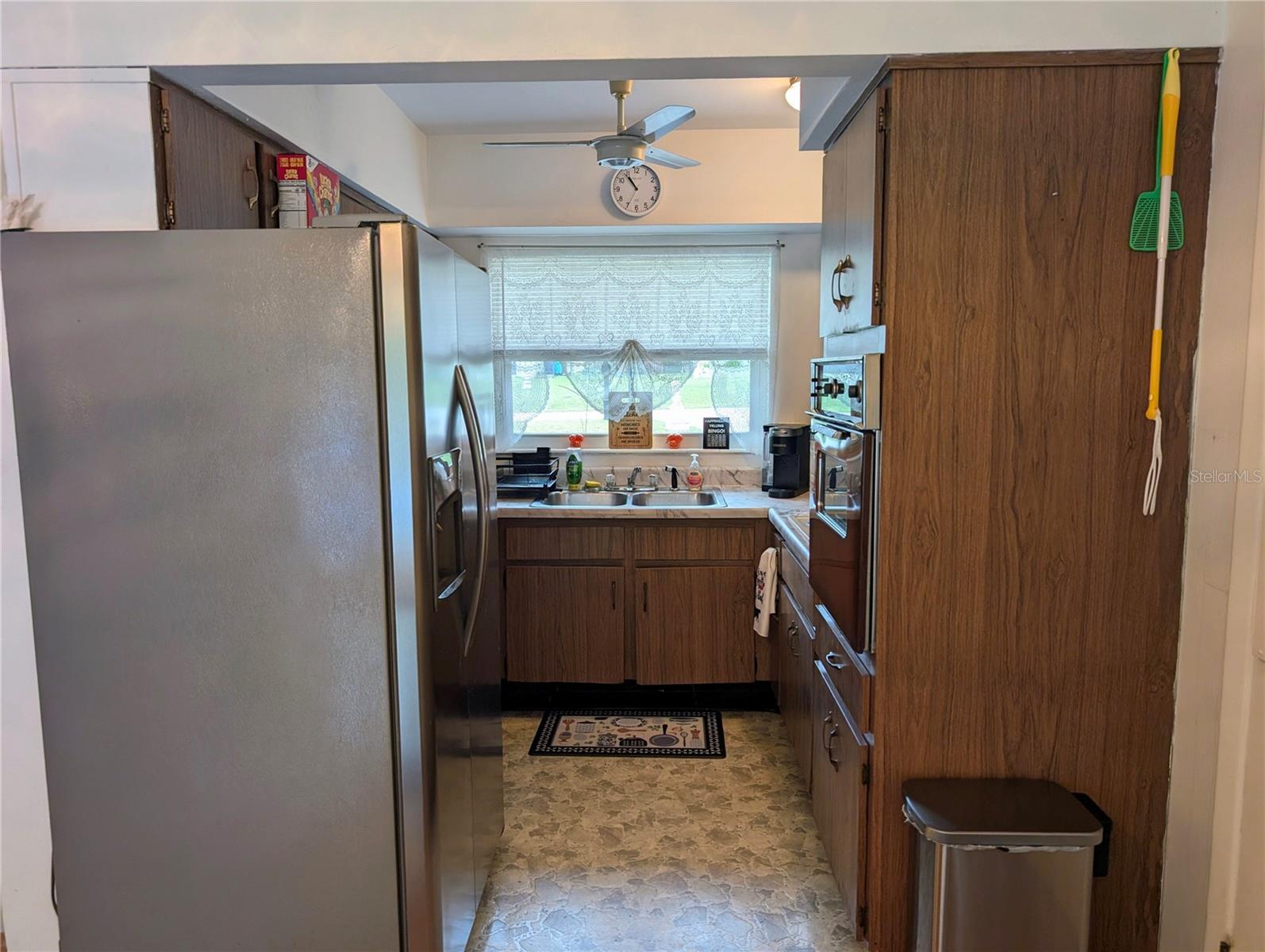 Image 7 of 38 For 618 Bell Avenue