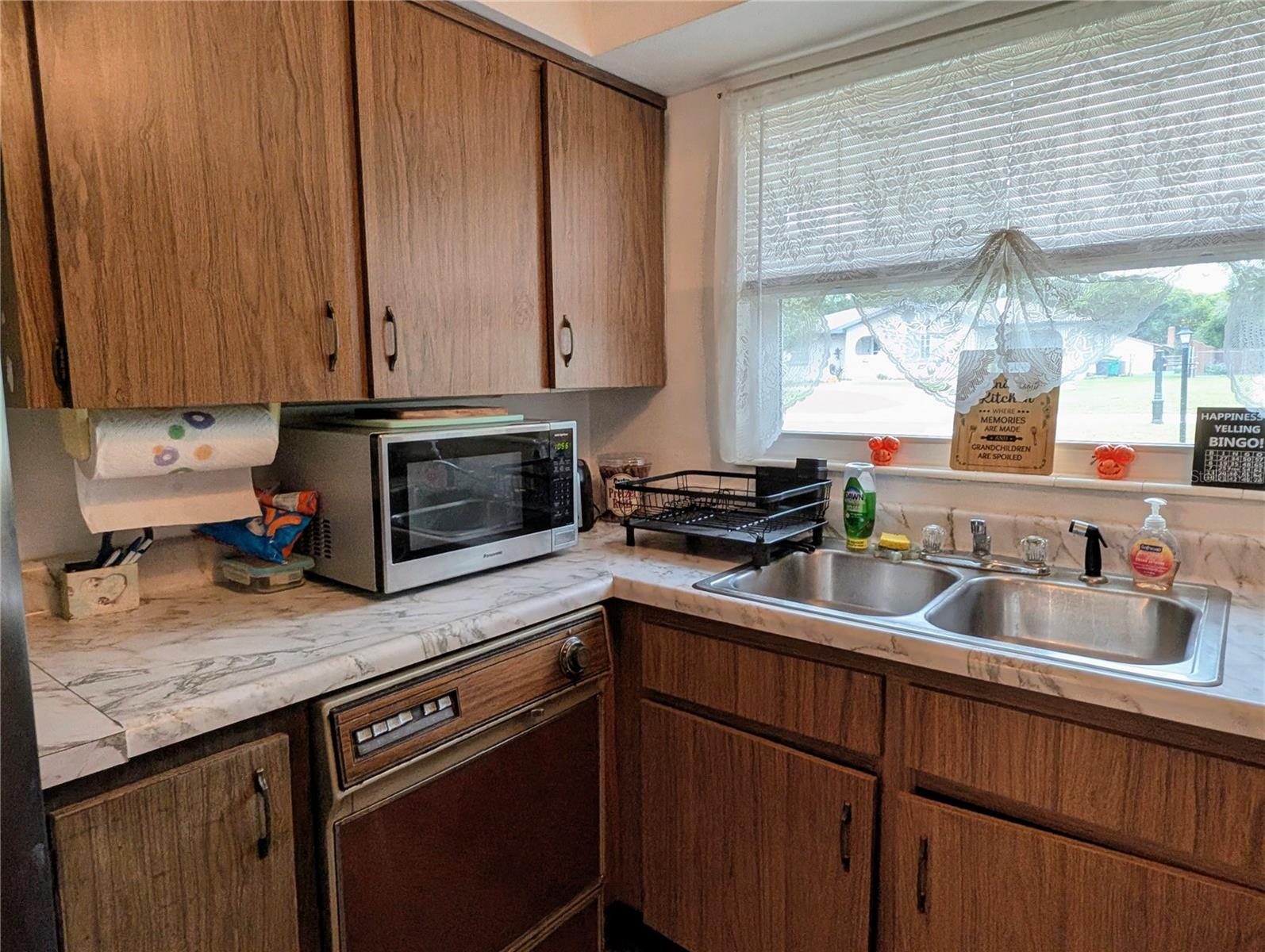 Image 9 of 38 For 618 Bell Avenue