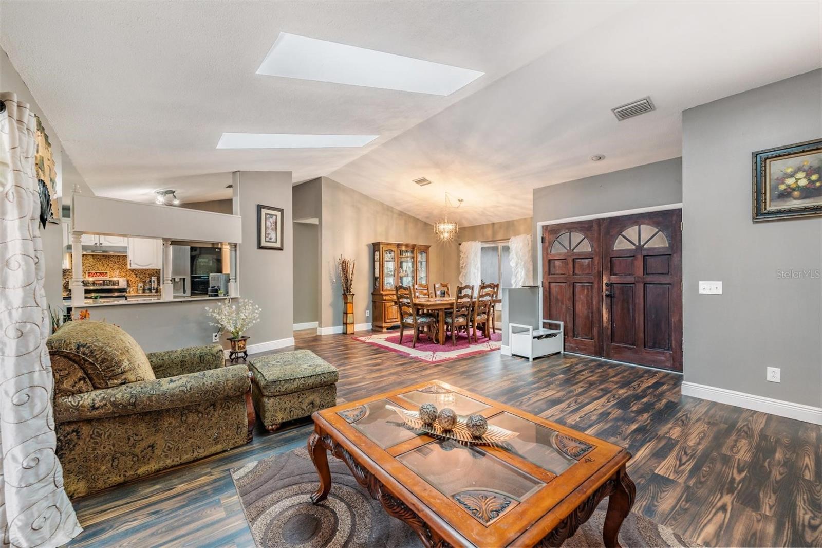 Image 10 of 39 For 1612 Carter Oaks Drive