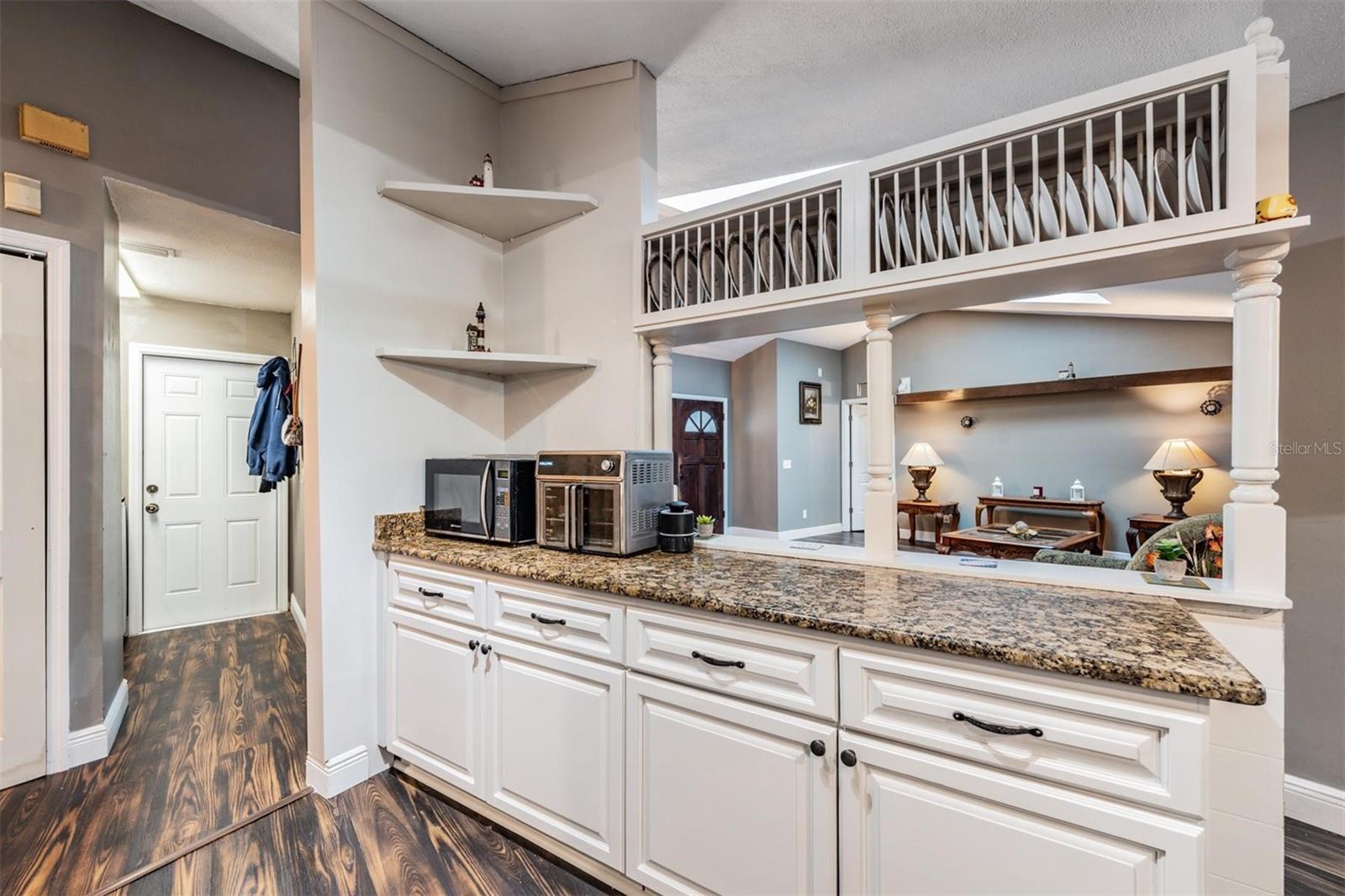 Image 17 of 39 For 1612 Carter Oaks Drive