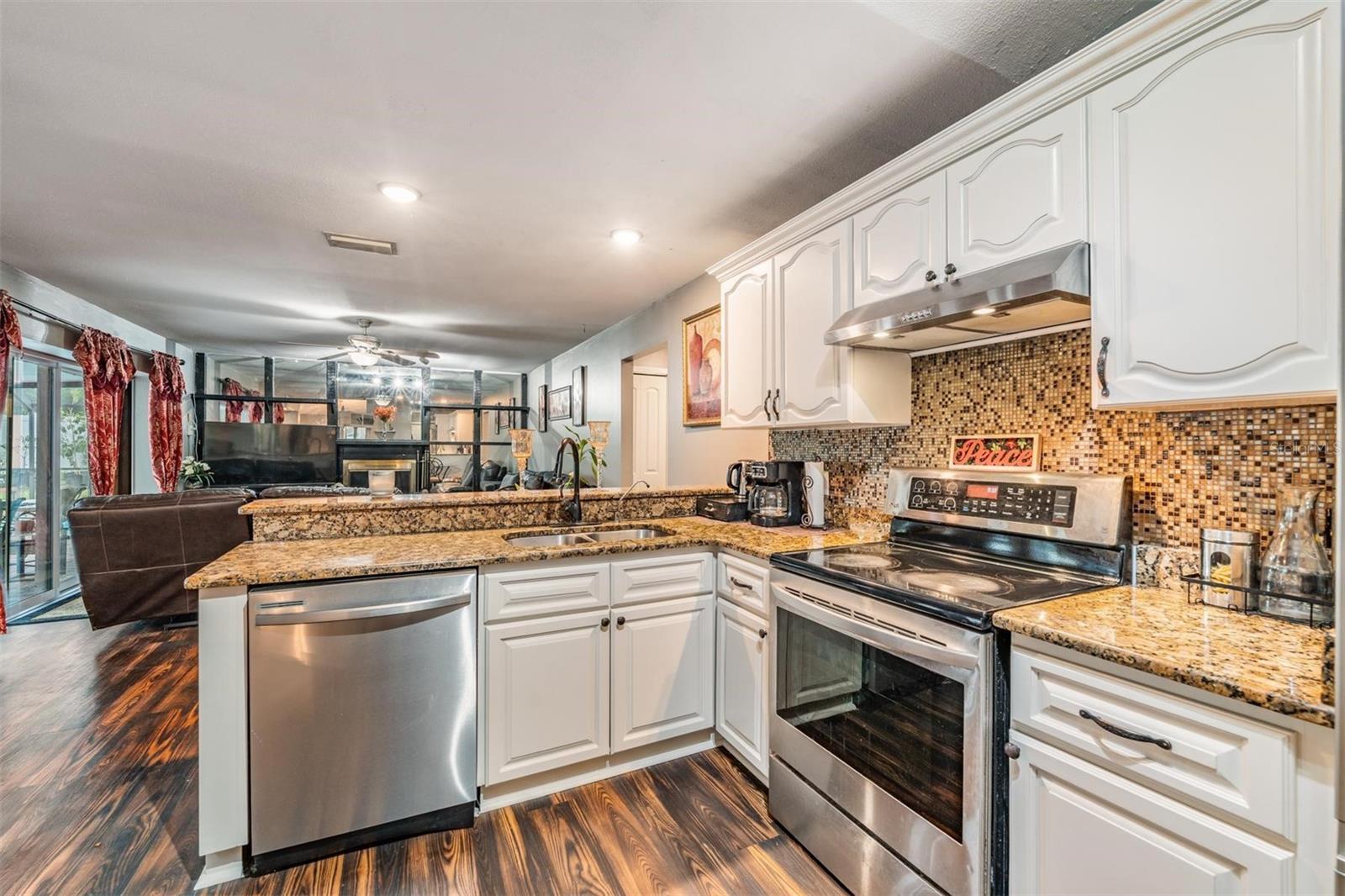 Image 18 of 39 For 1612 Carter Oaks Drive