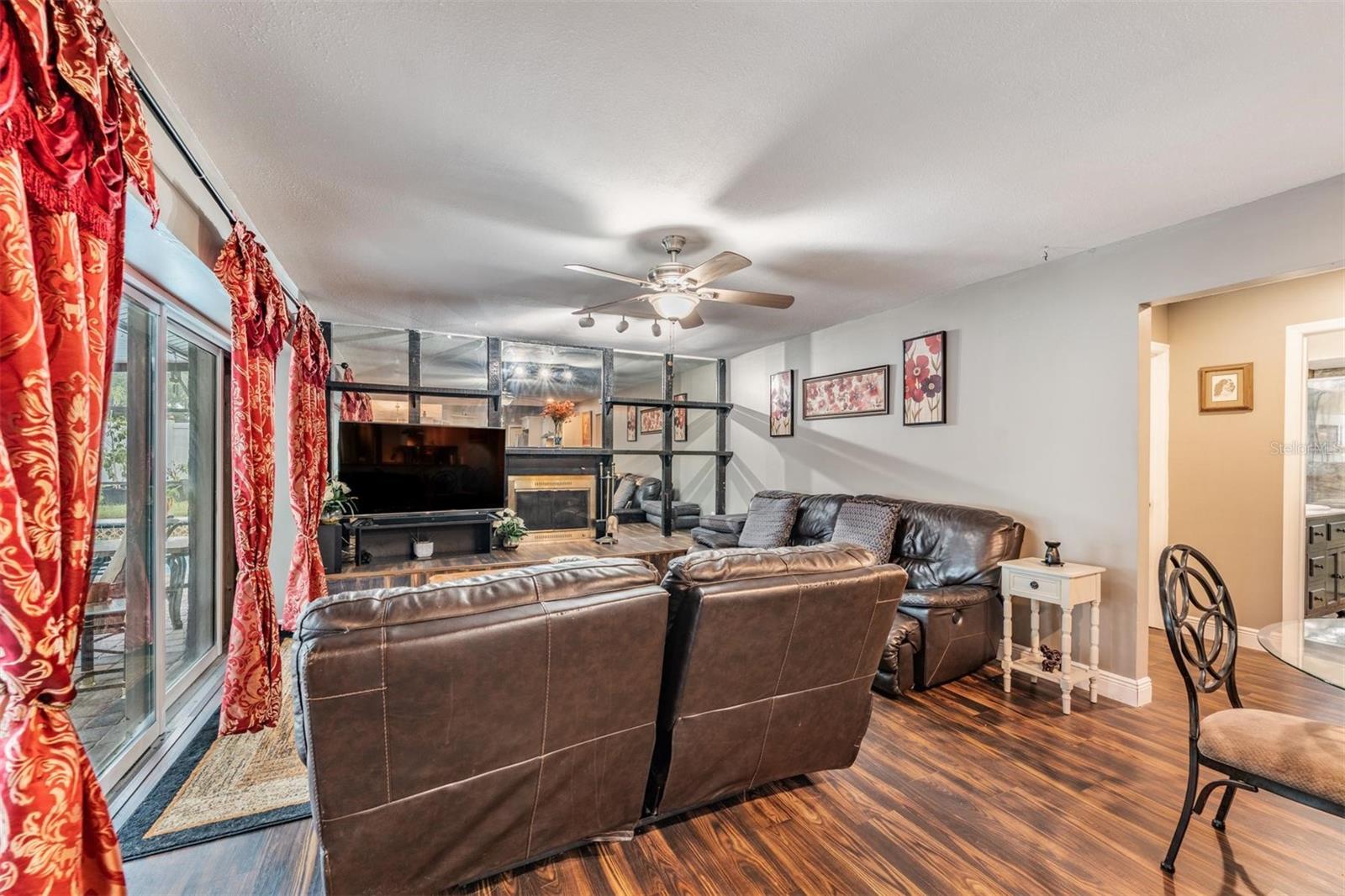 Image 19 of 39 For 1612 Carter Oaks Drive