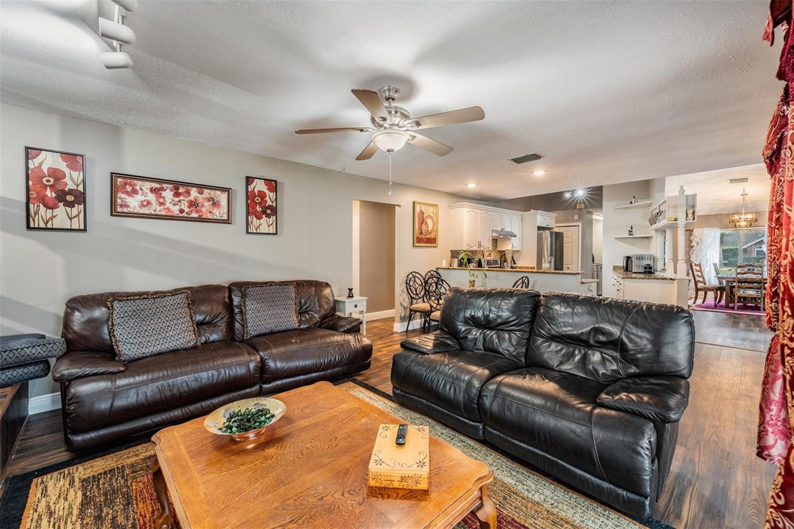 Image 21 of 39 For 1612 Carter Oaks Drive