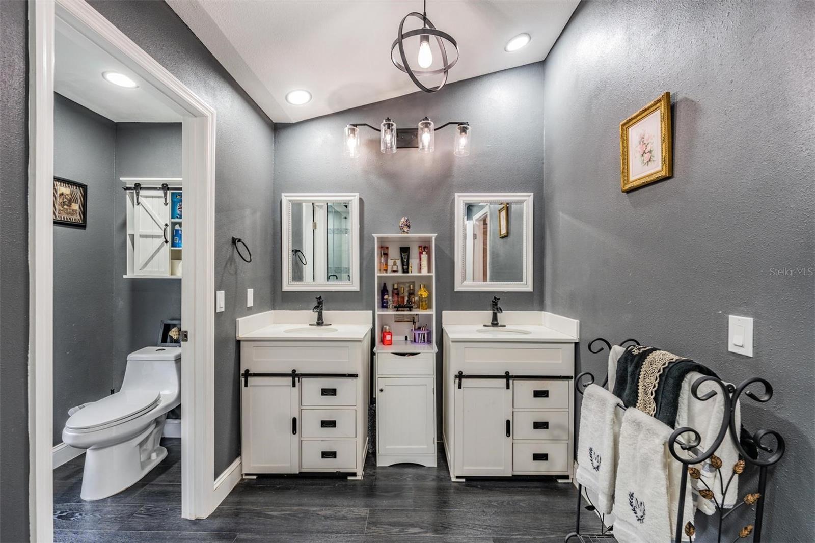 Image 23 of 39 For 1612 Carter Oaks Drive